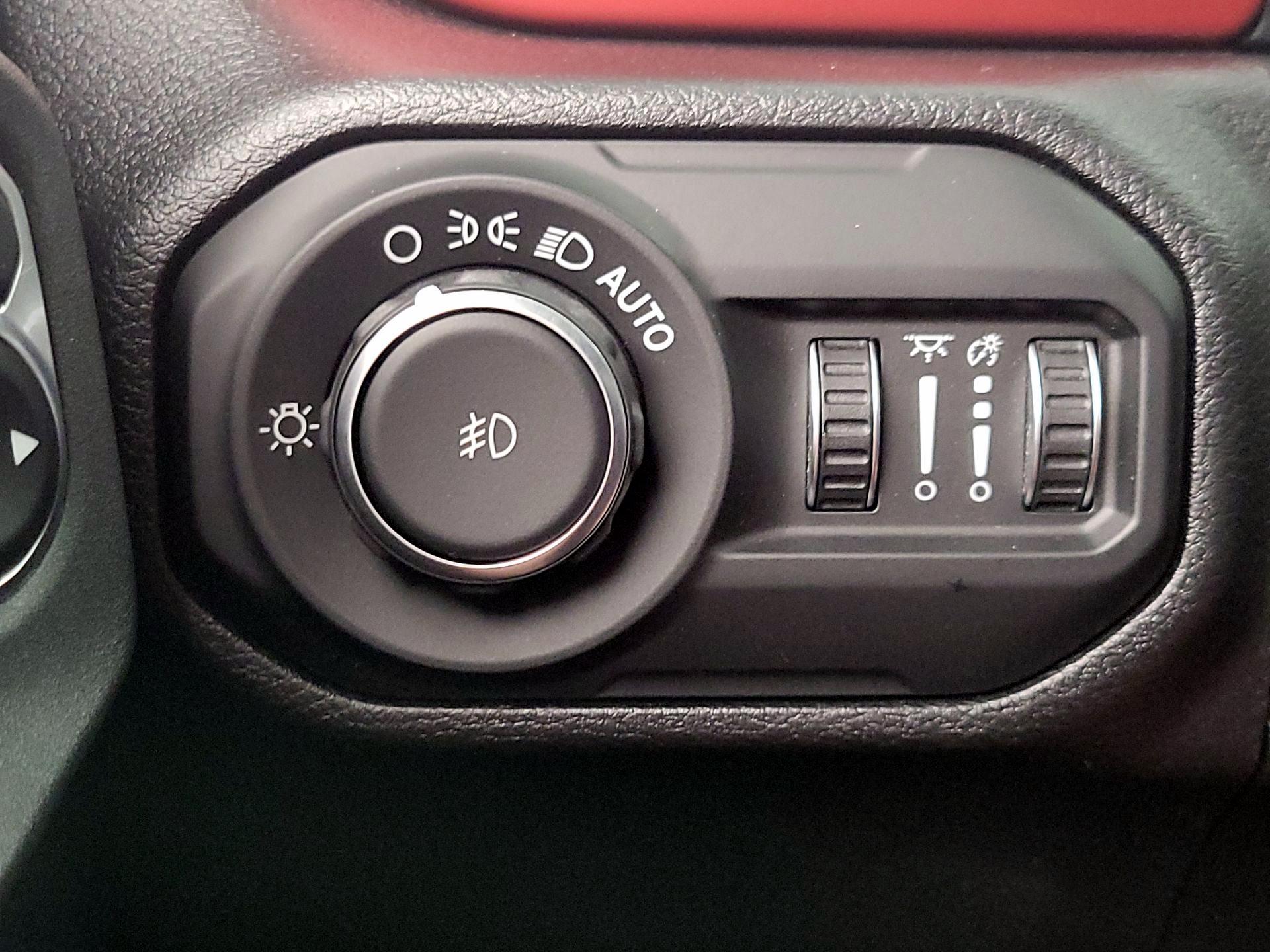Thumbnail: 2021 Jeep Wrangler - 13