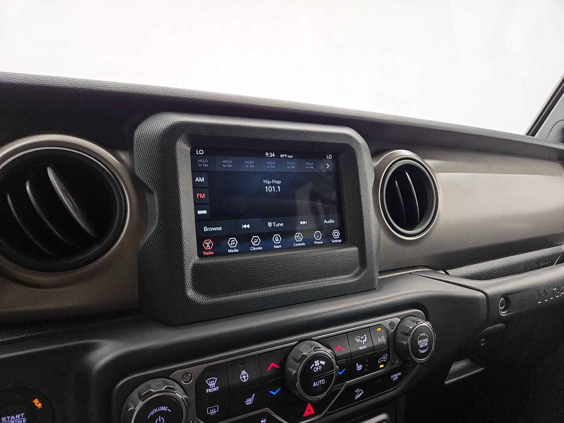 Thumbnail: 2020 Jeep Wrangler - 15
