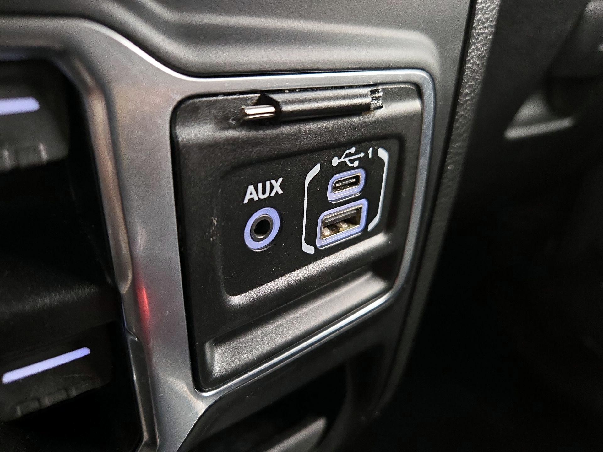 Thumbnail: 2020 Jeep Wrangler - 18