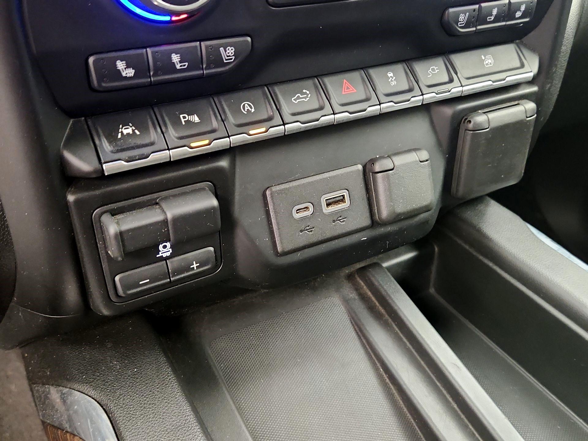 Thumbnail: 2021 Chevrolet Silverado 1500 - 19