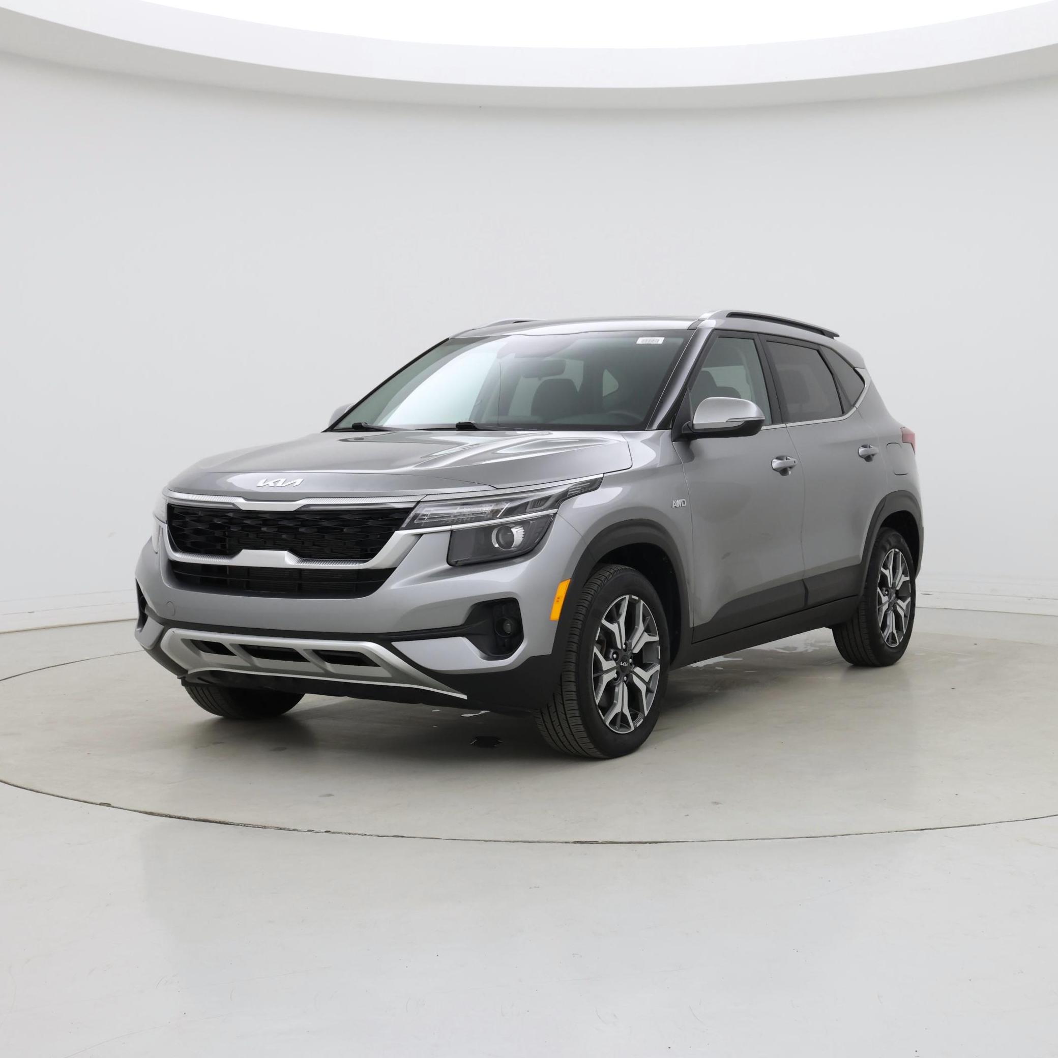 Thumbnail: 2023 Kia Seltos - 4