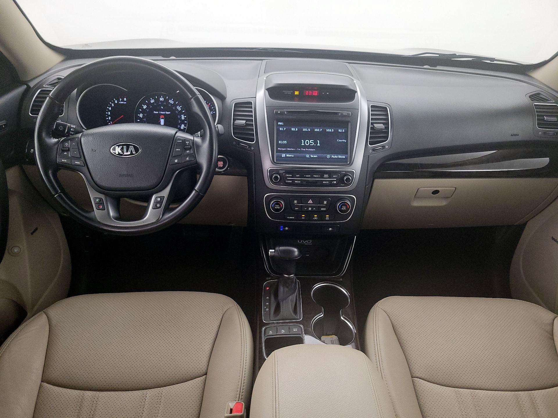 Thumbnail: 2015 Kia Sorento - 9