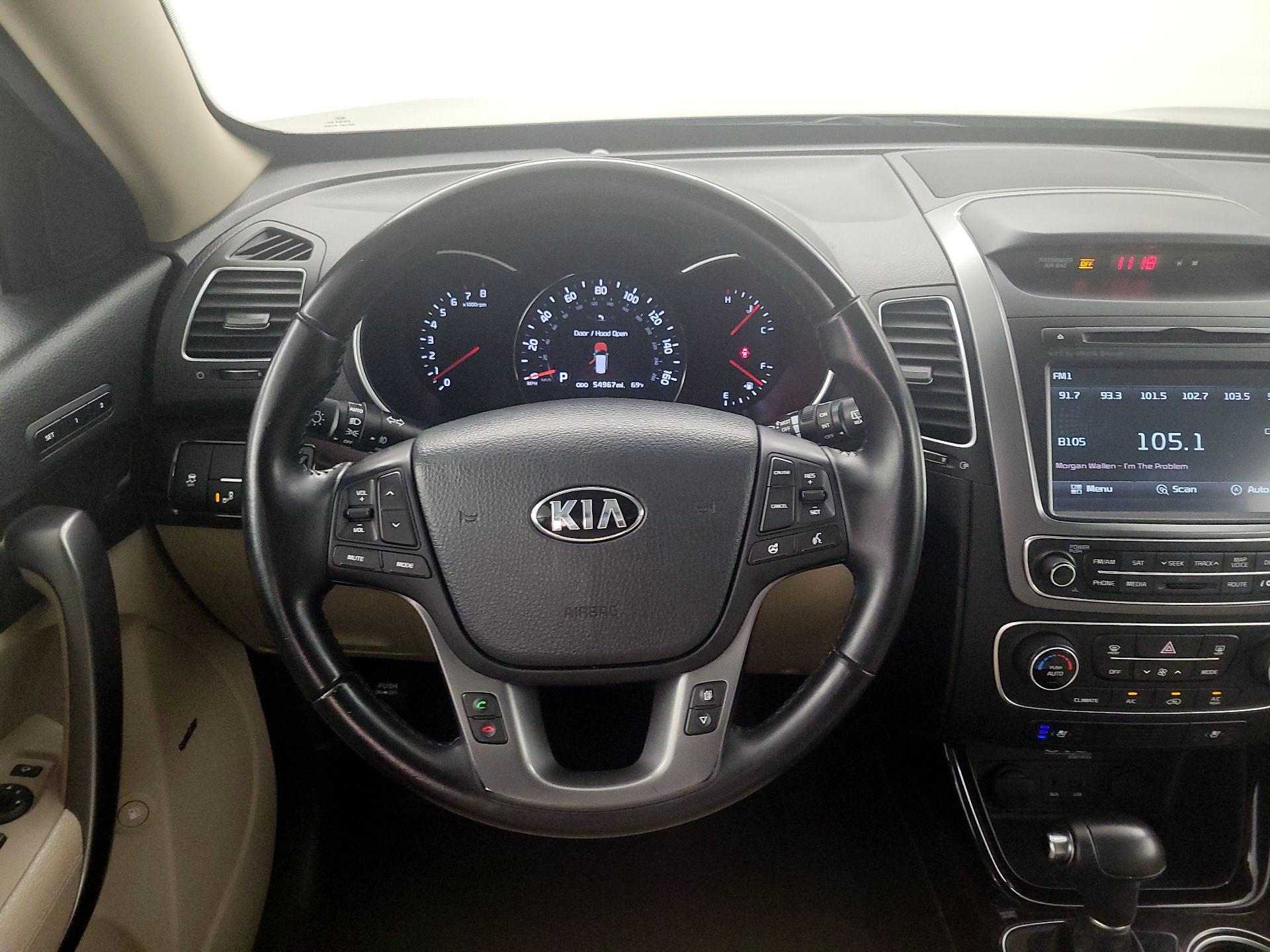 Thumbnail: 2015 Kia Sorento - 10