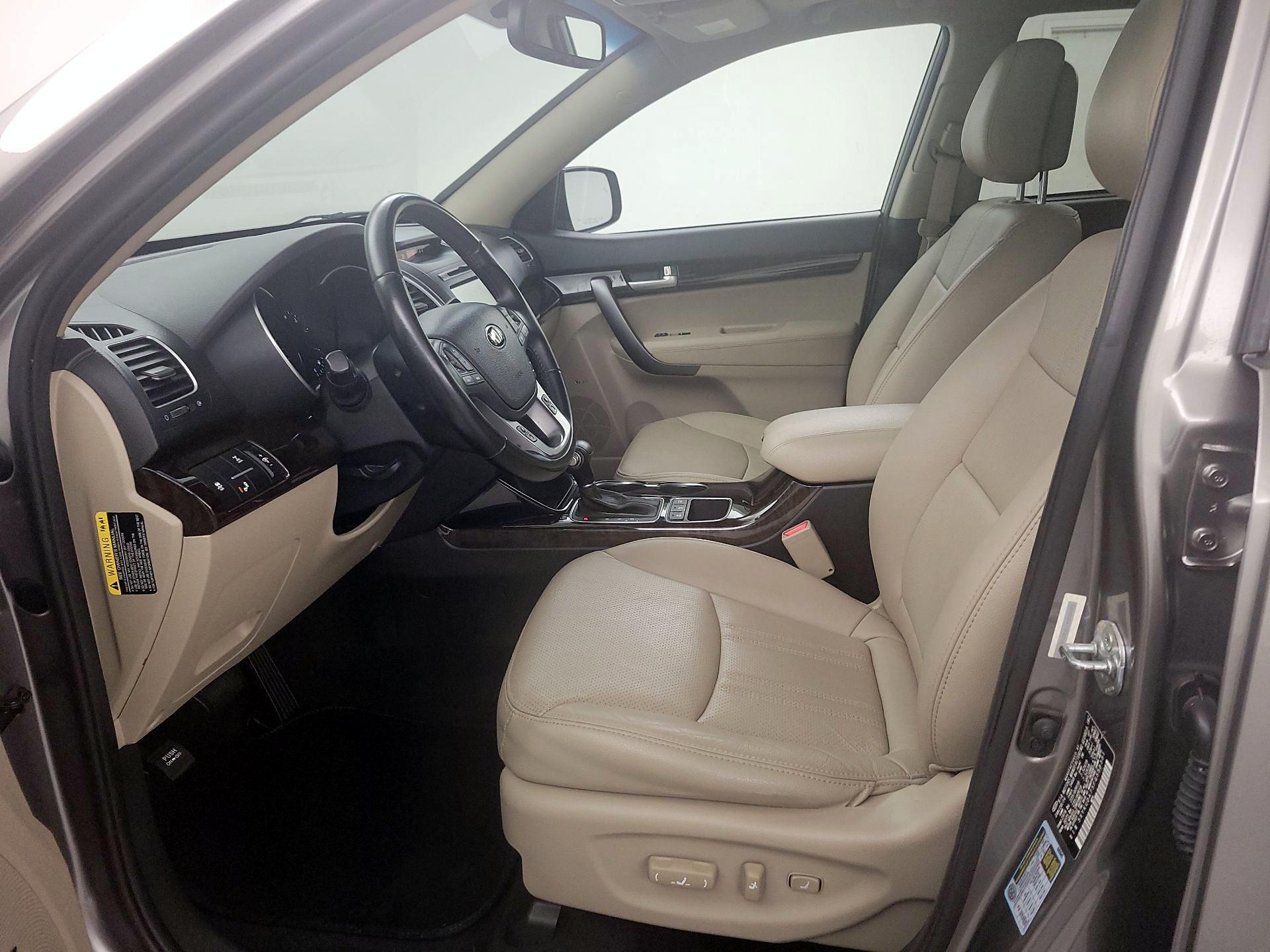 Thumbnail: 2015 Kia Sorento - 11