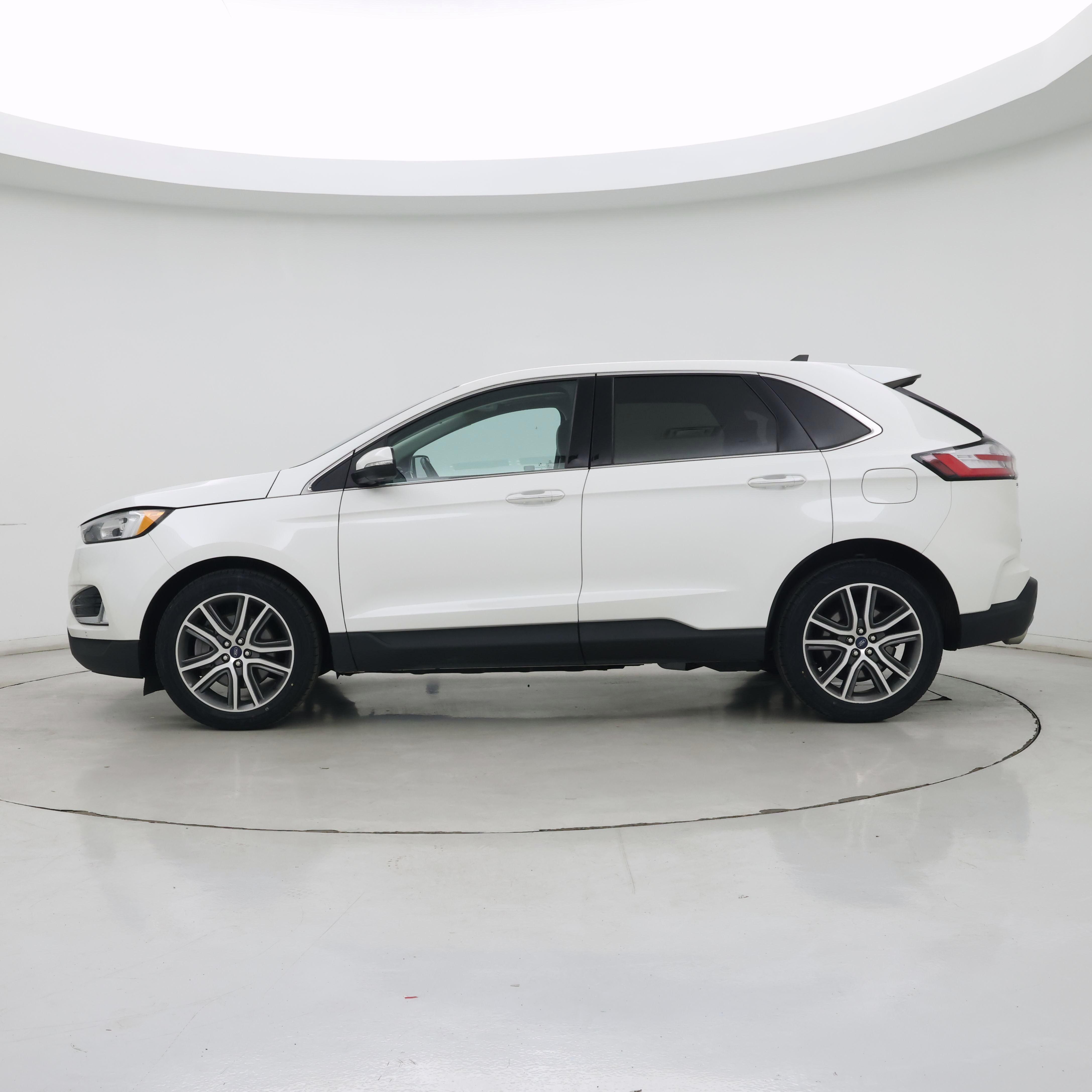 Thumbnail: 2021 Ford Edge - 3