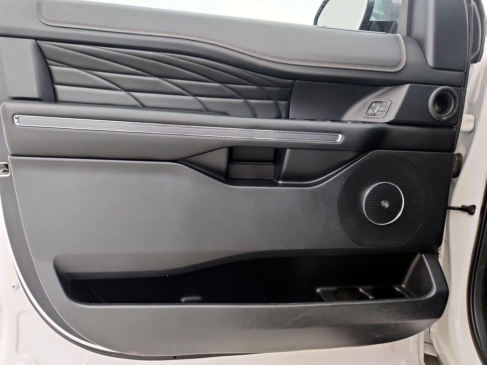 Thumbnail: 2018 Ford Expedition - 12