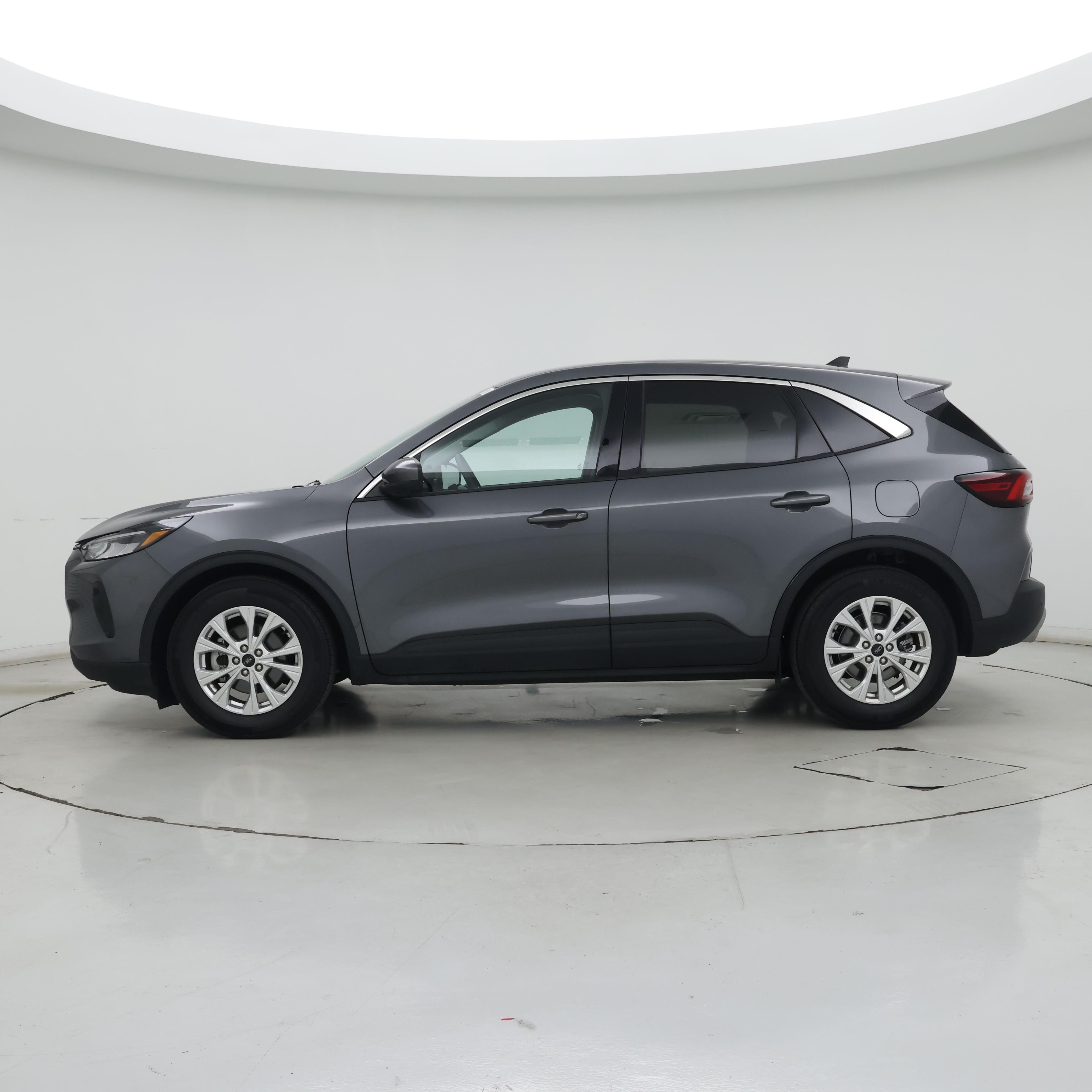 Thumbnail: 2023 Ford Escape - 3