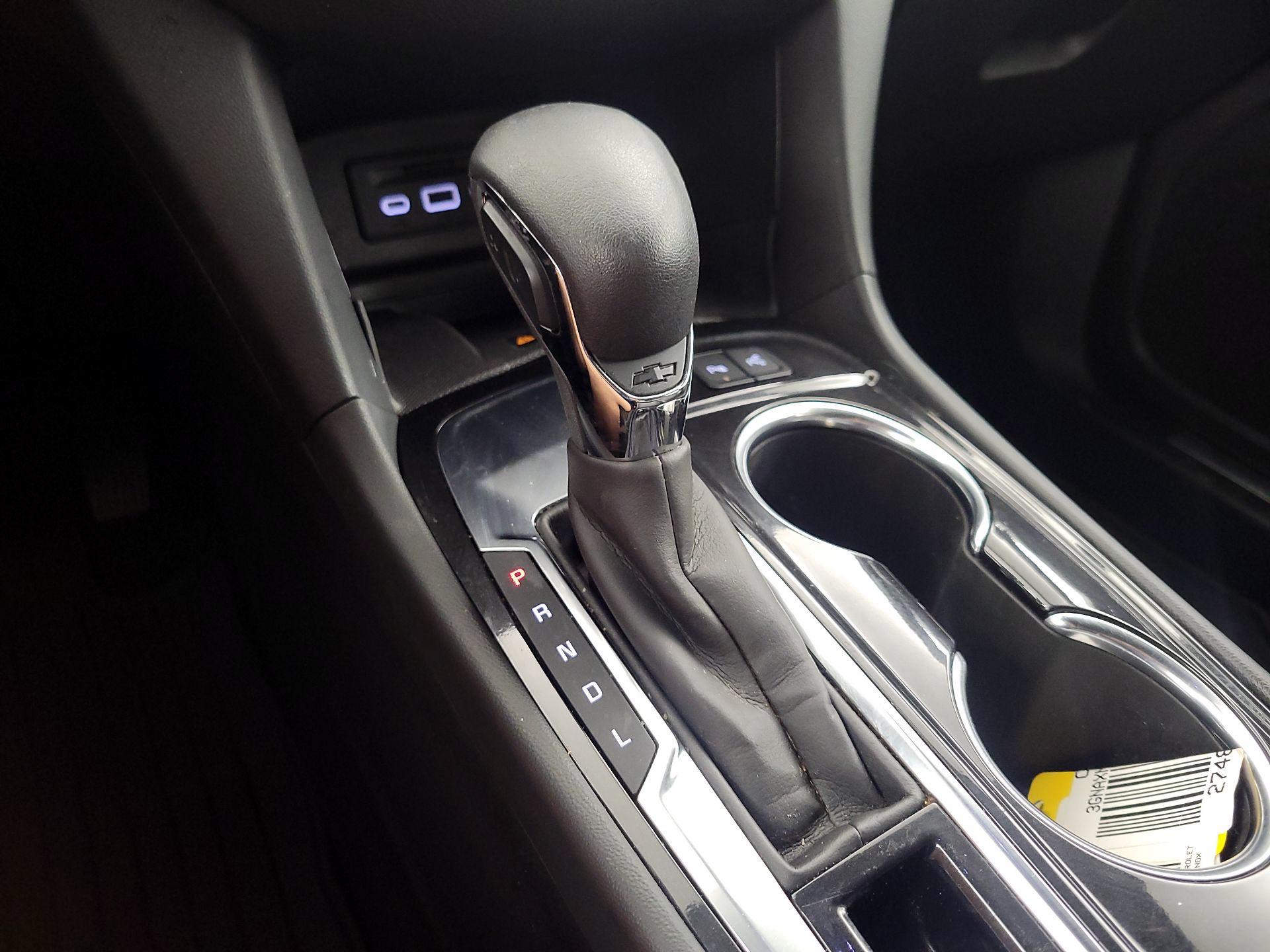 Thumbnail: 2022 Chevrolet Equinox - 18