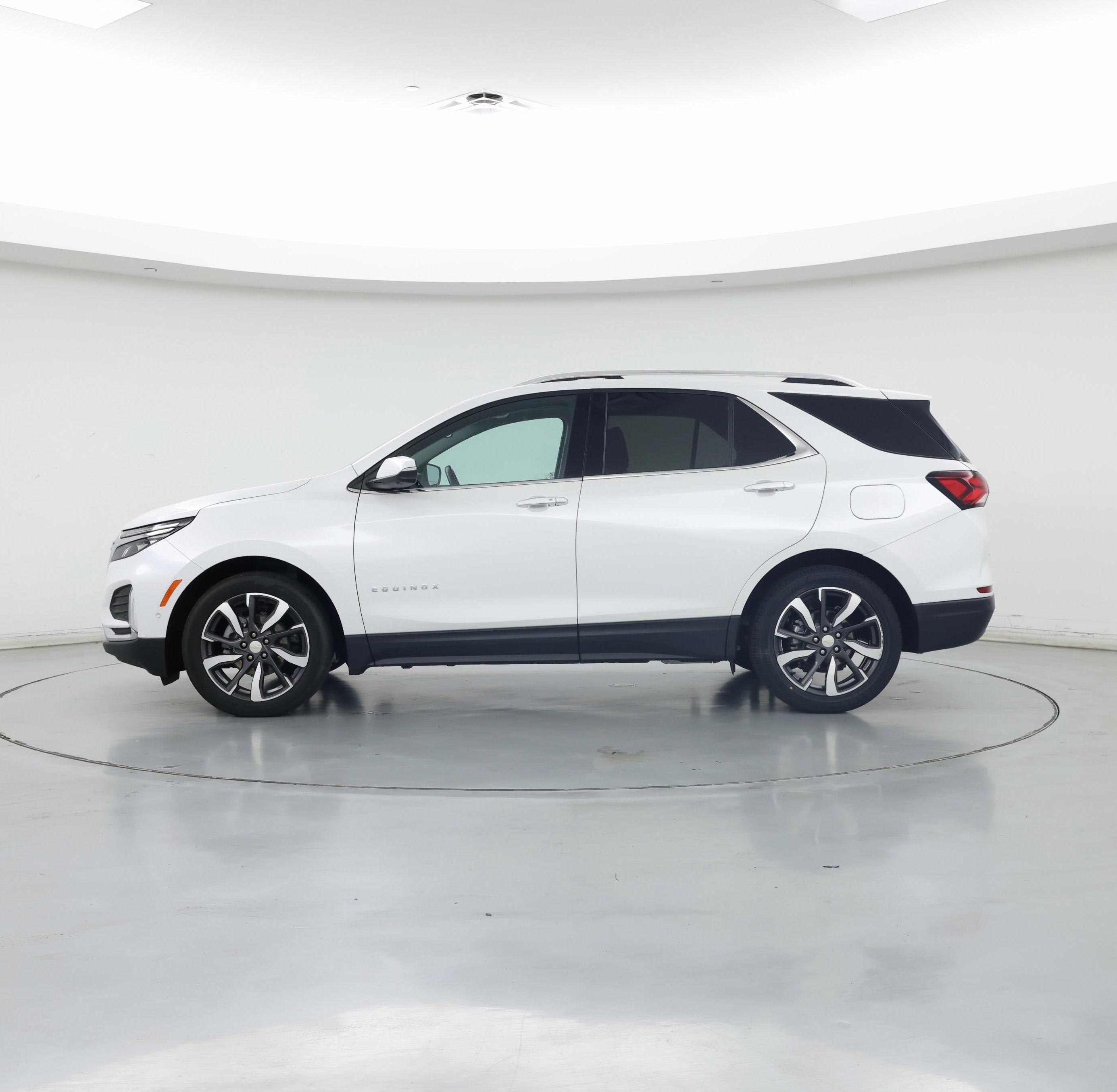 Thumbnail: 2022 Chevrolet Equinox - 3