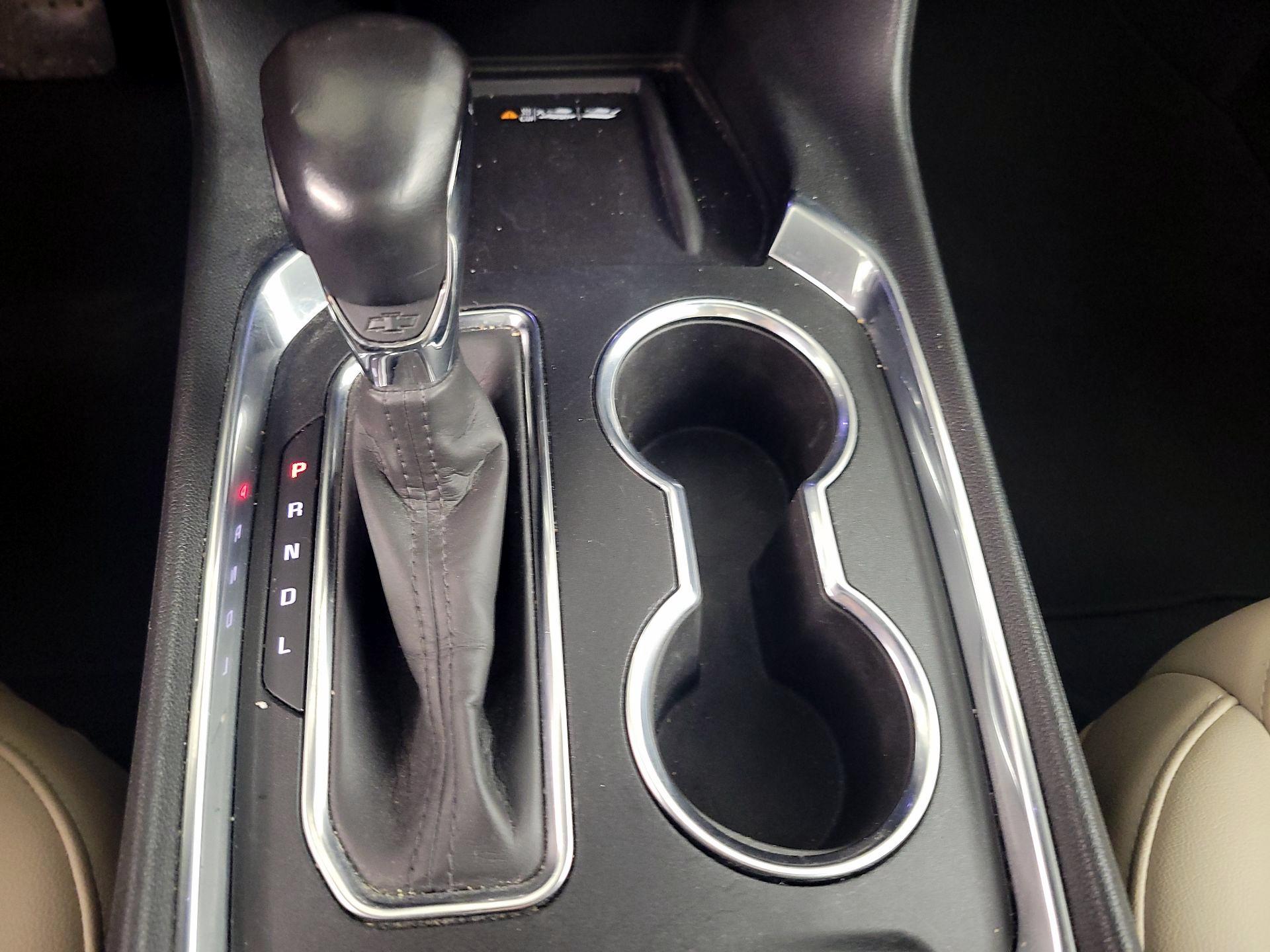 Thumbnail: 2022 Chevrolet Traverse - 18