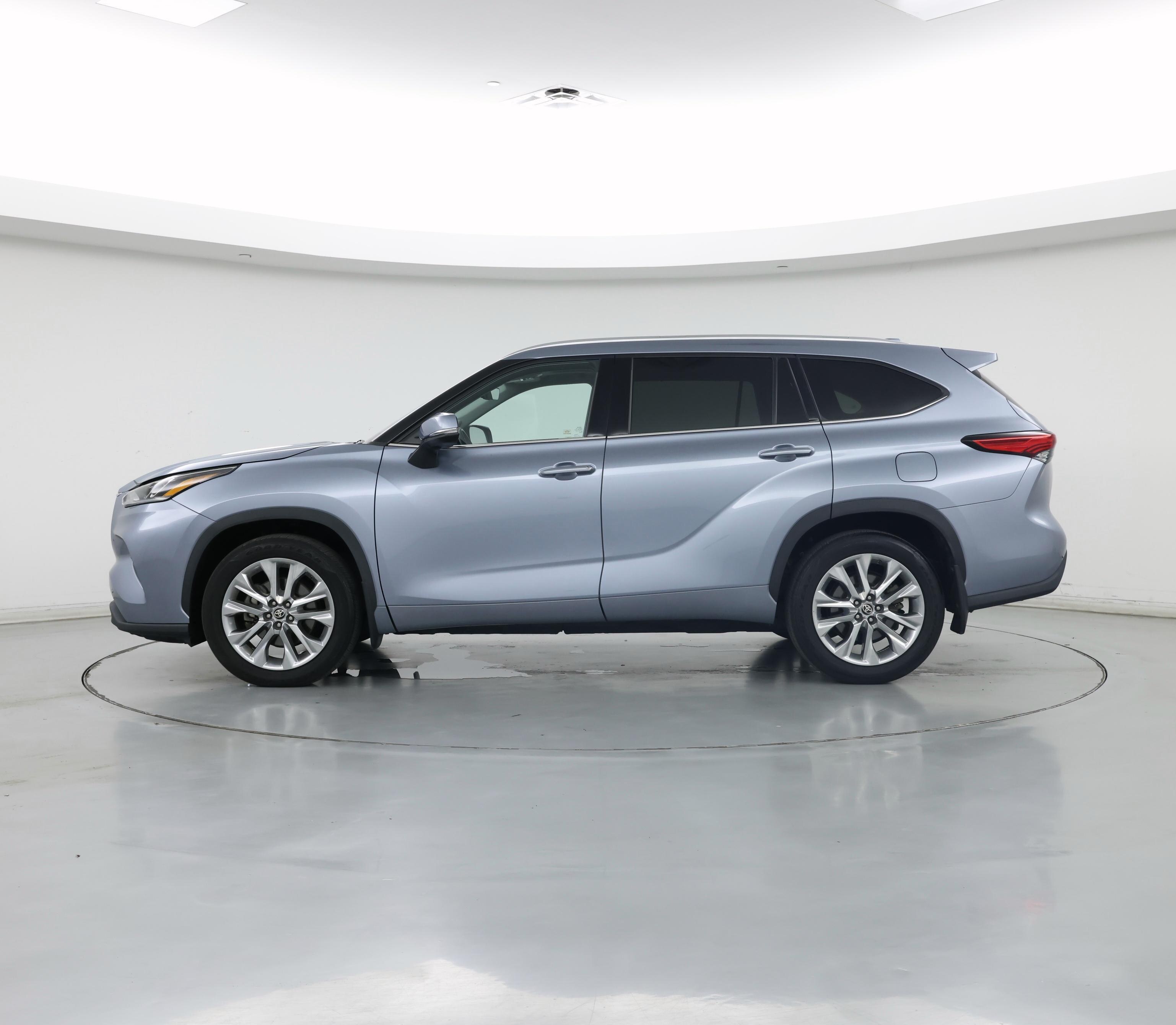 Thumbnail: 2020 Toyota Highlander - 3