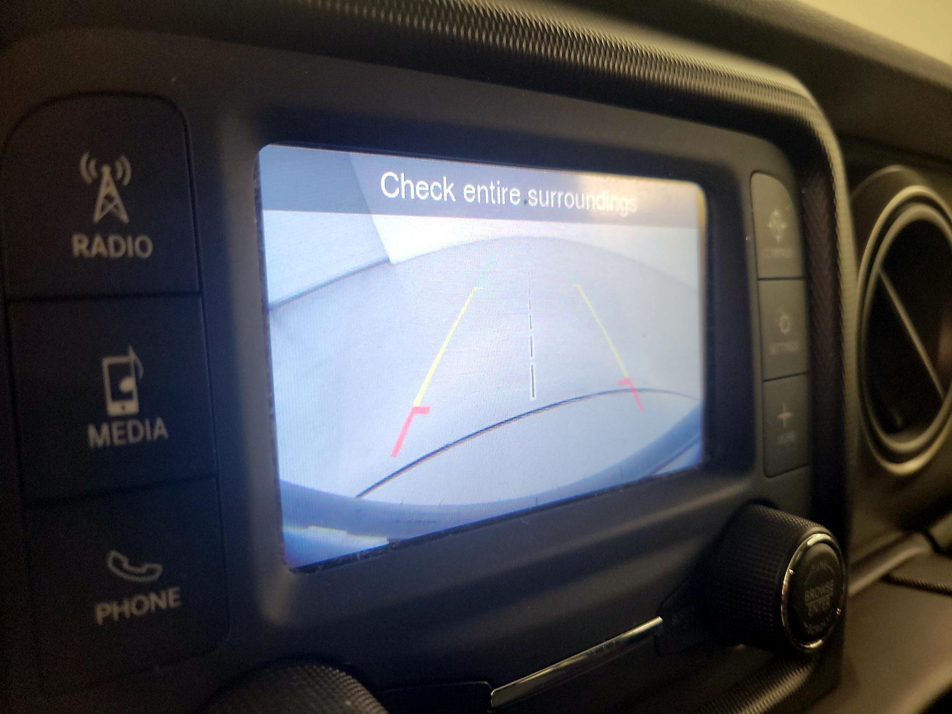 Thumbnail: 2019 Jeep Wrangler - 14