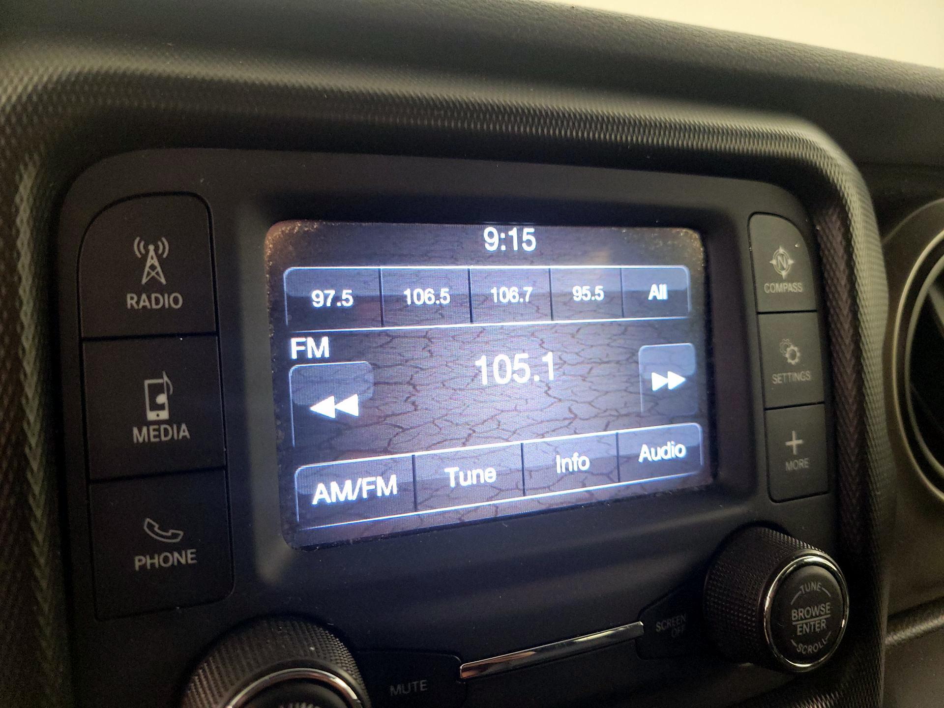 Thumbnail: 2019 Jeep Wrangler - 15