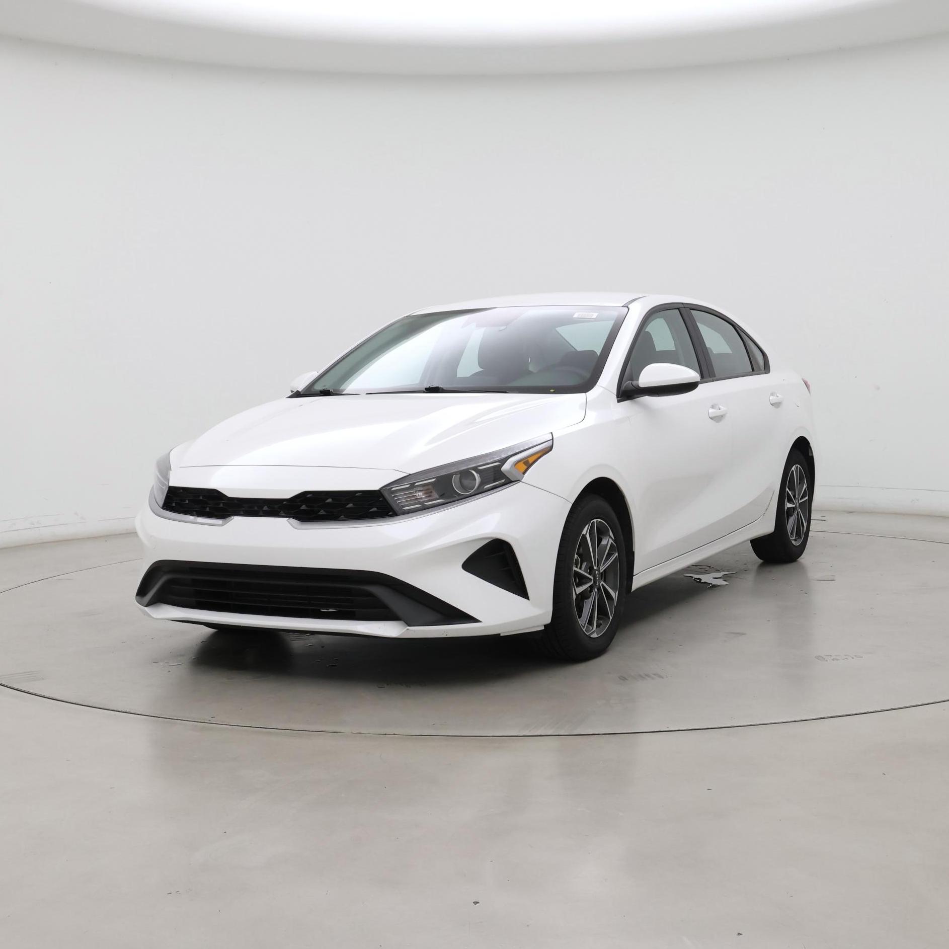 Thumbnail: 2023 Kia Forte - 4