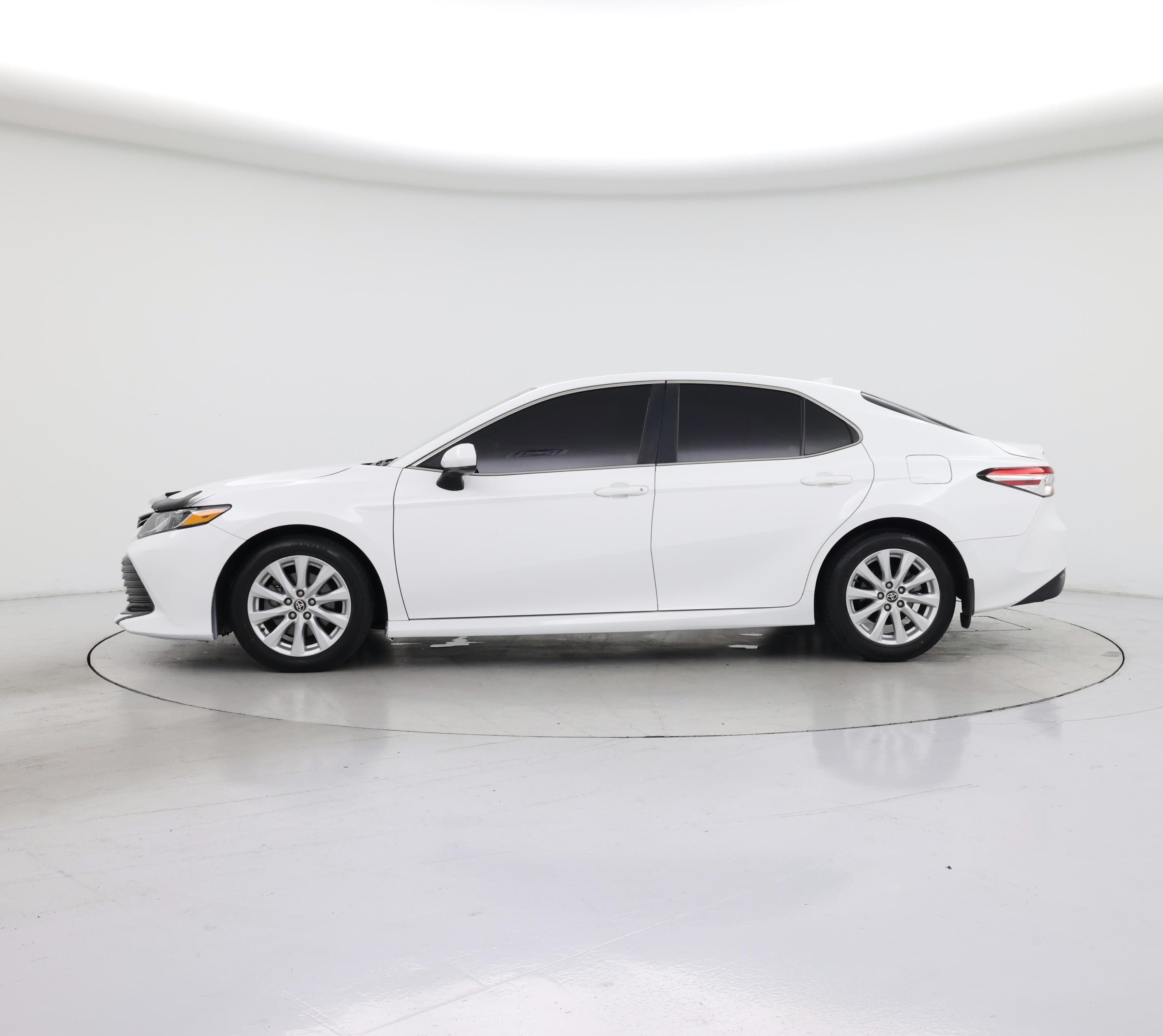 Thumbnail: 2020 Toyota Camry - 3