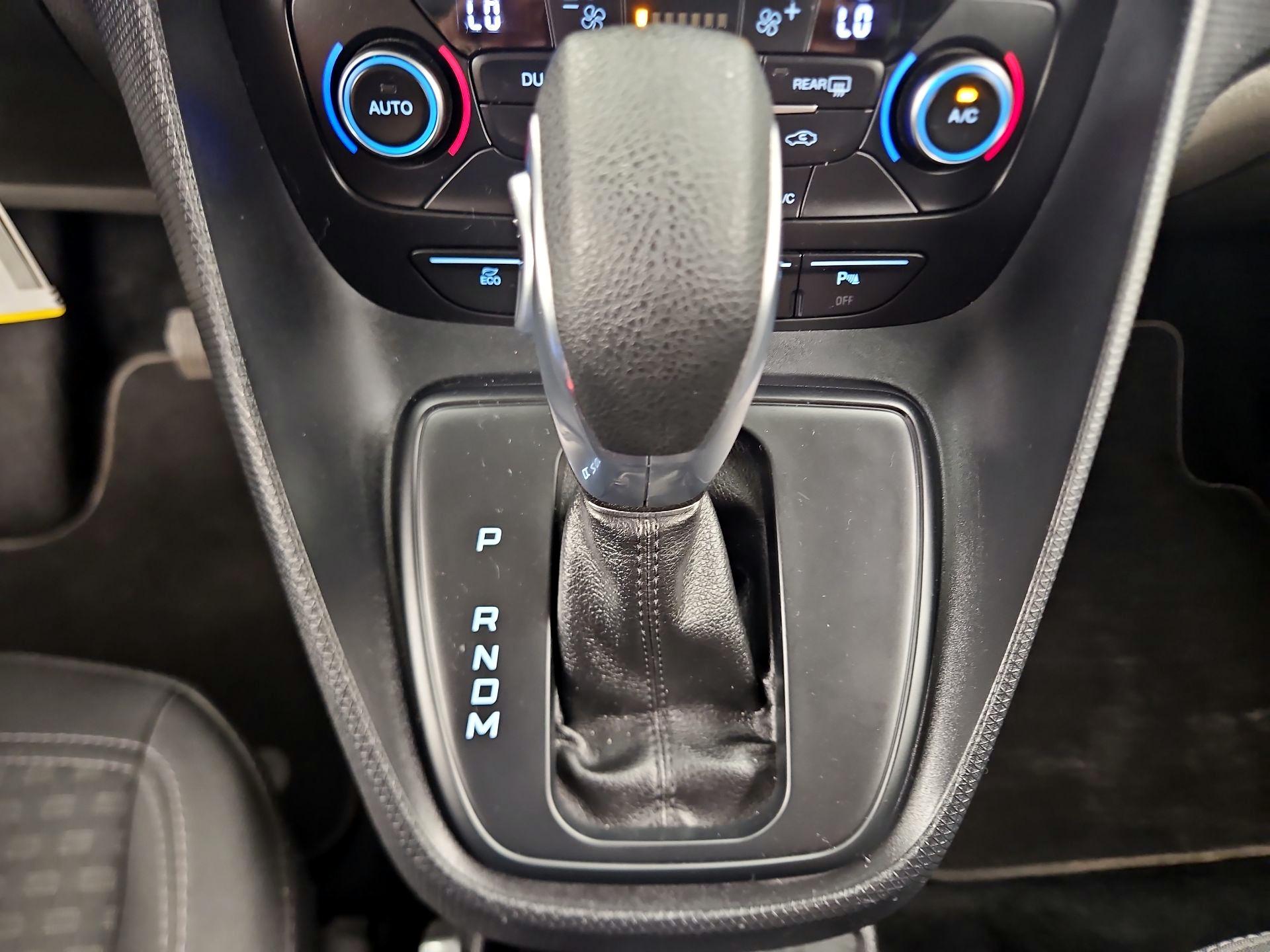 Thumbnail: 2022 Ford Transit Series - 18