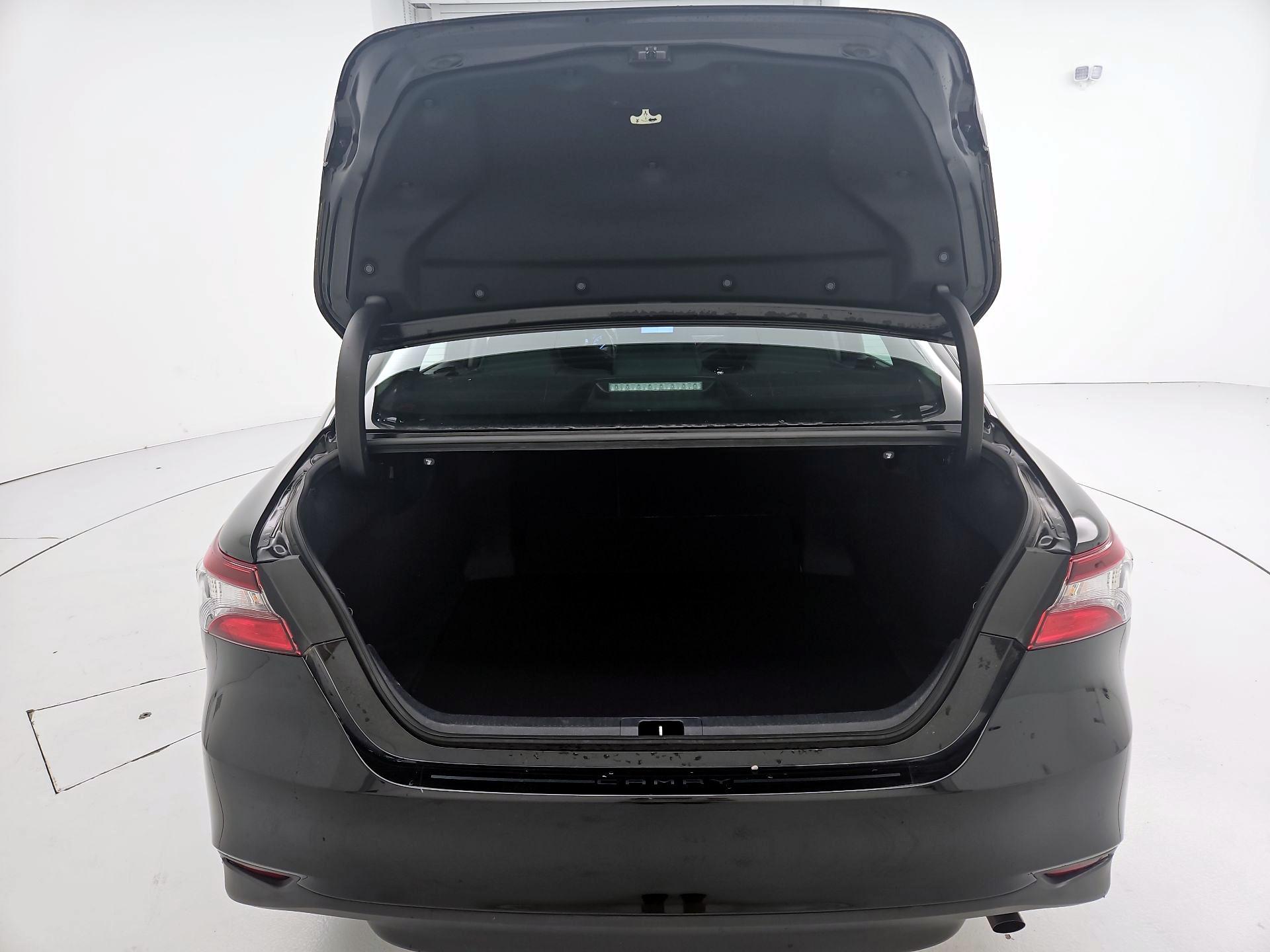 Thumbnail: 2022 Toyota Camry - 20