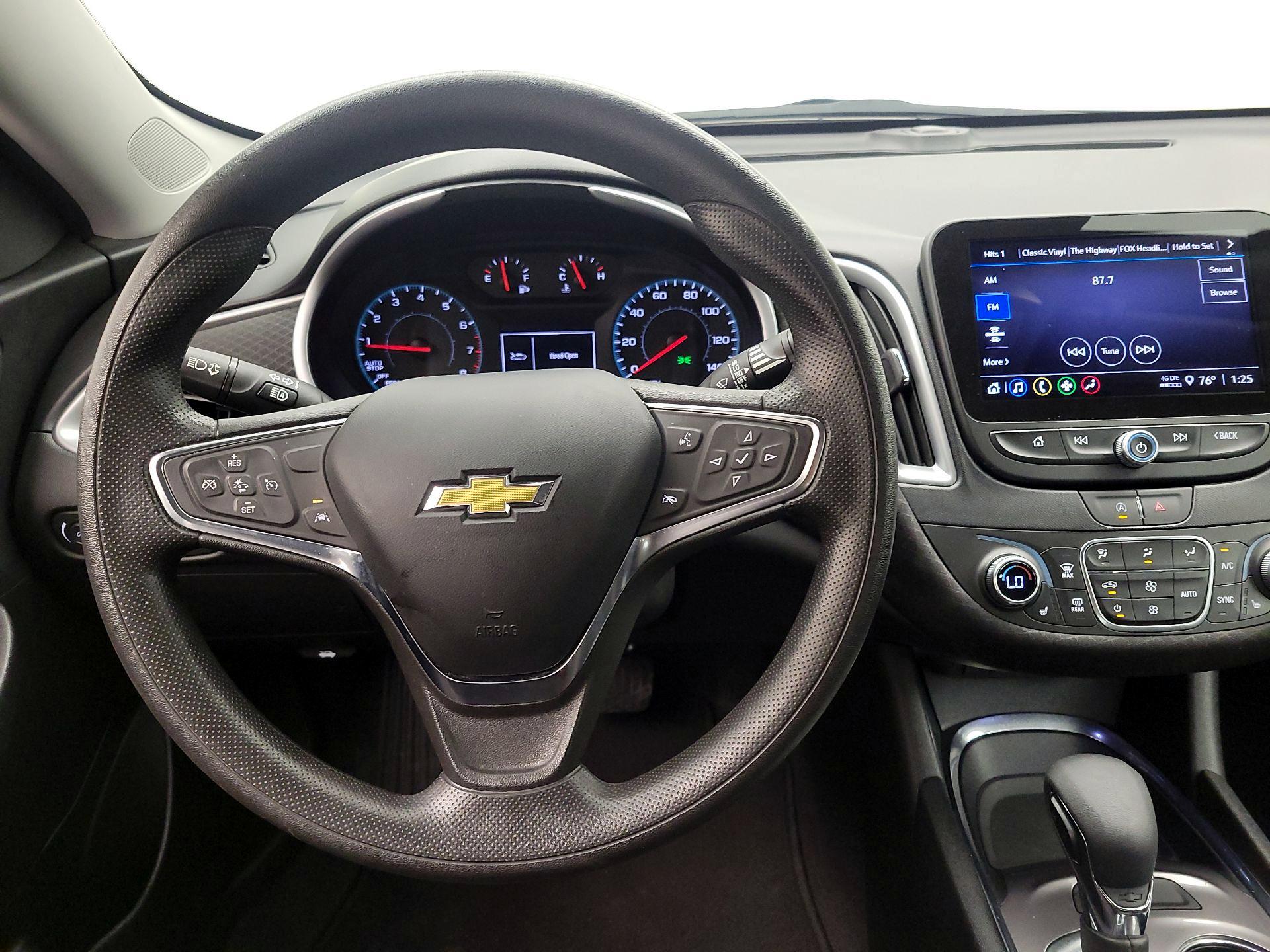Thumbnail: 2023 Chevrolet Malibu - 10