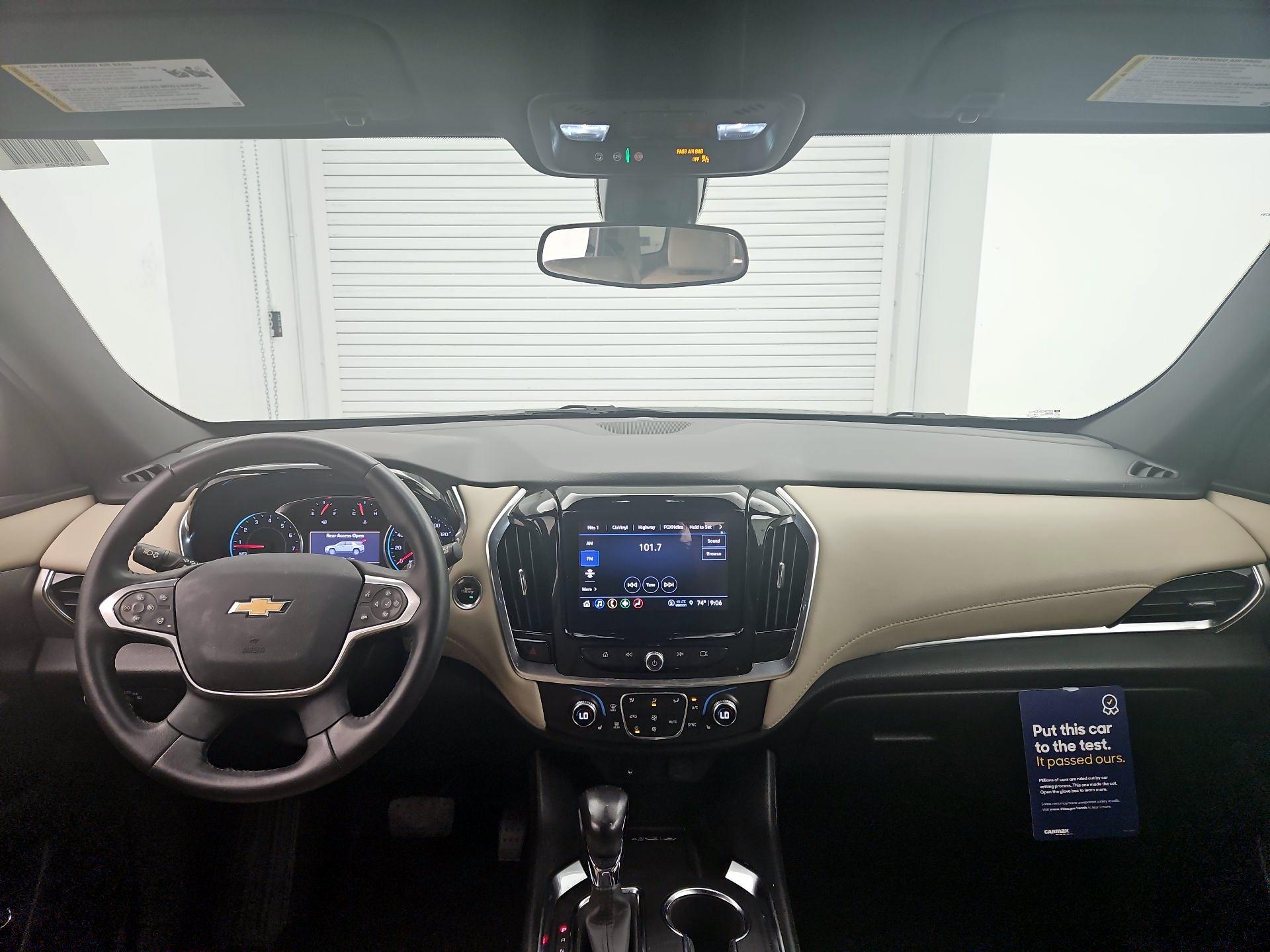 Thumbnail: 2022 Chevrolet Traverse - 9