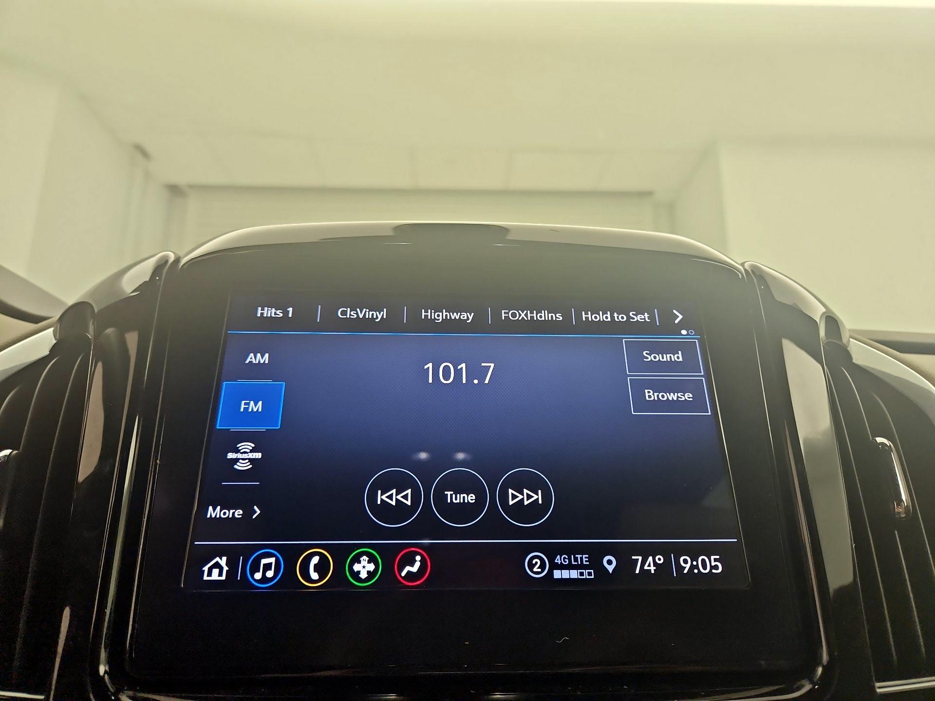 Thumbnail: 2022 Chevrolet Traverse - 15