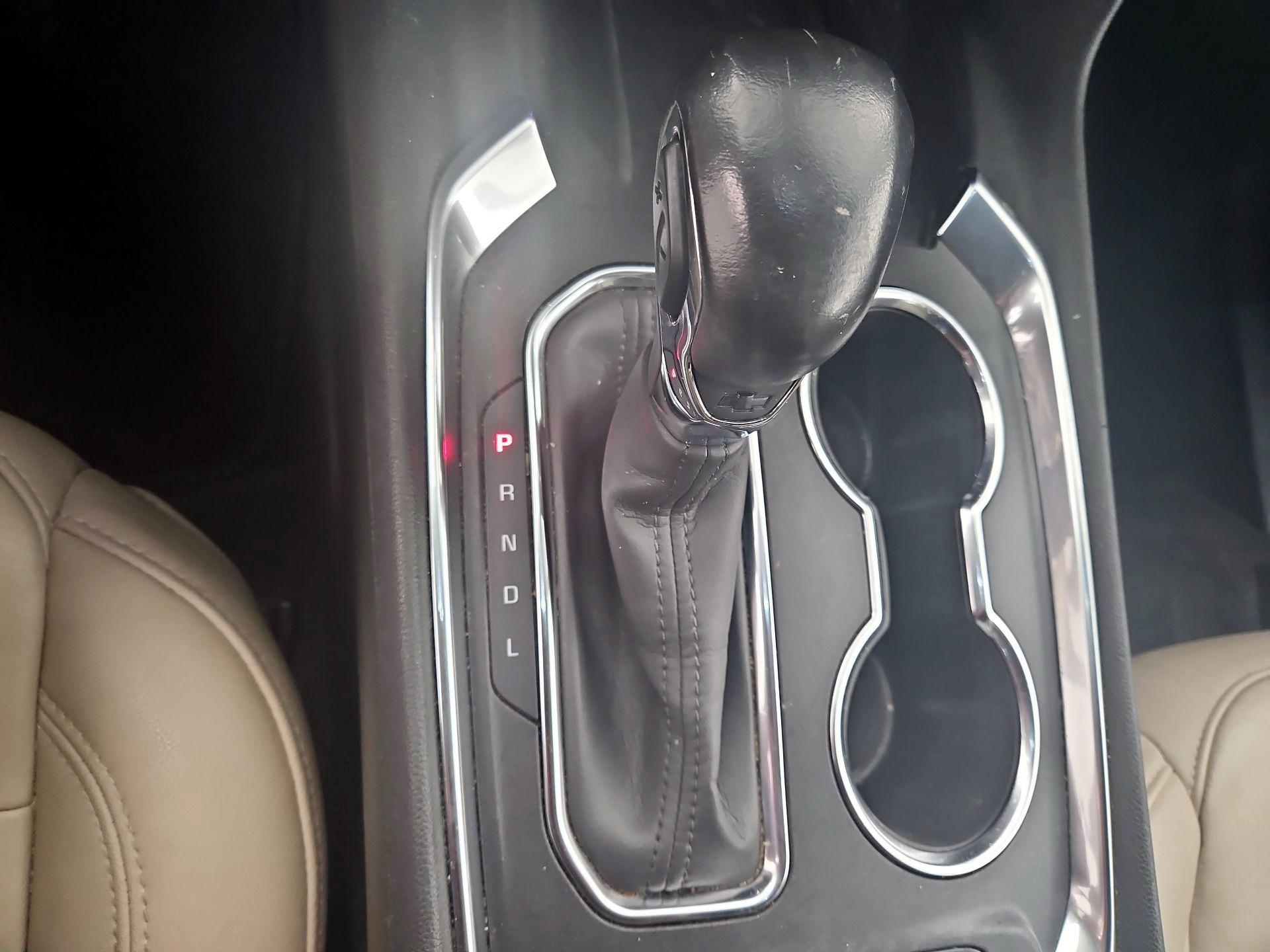 Thumbnail: 2022 Chevrolet Traverse - 17