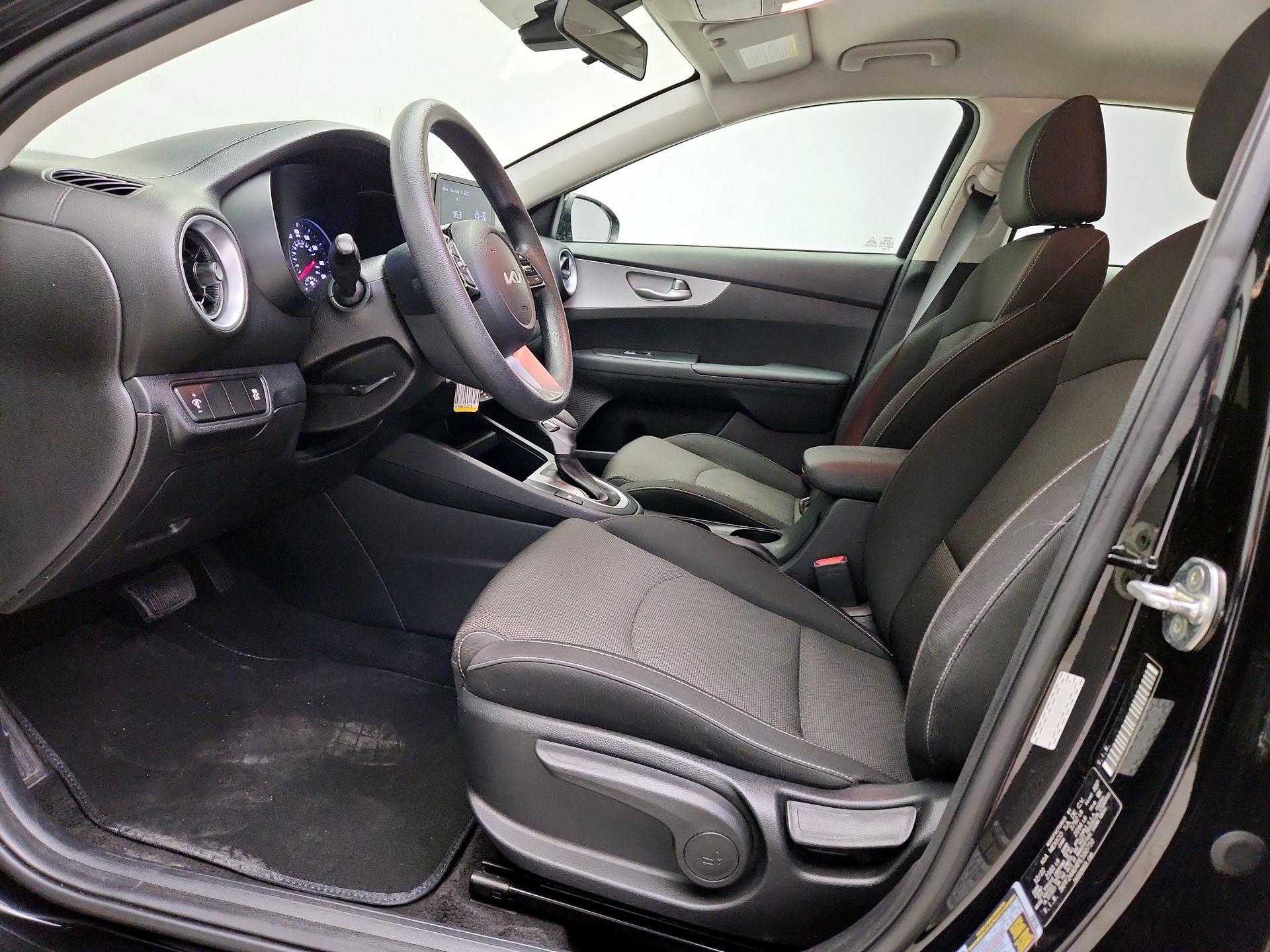 Thumbnail: 2023 Kia Forte - 11