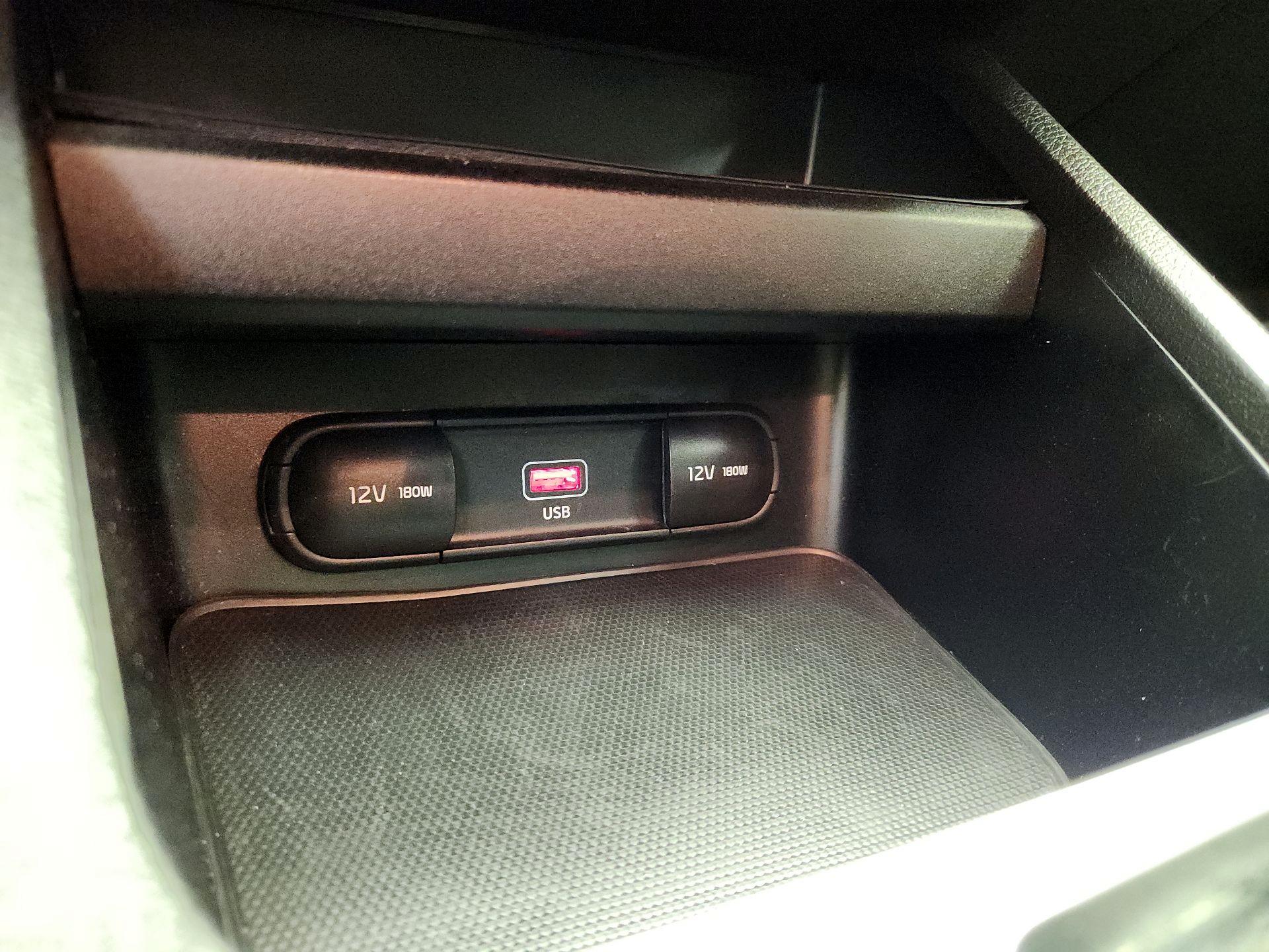 Thumbnail: 2023 Kia Forte - 18