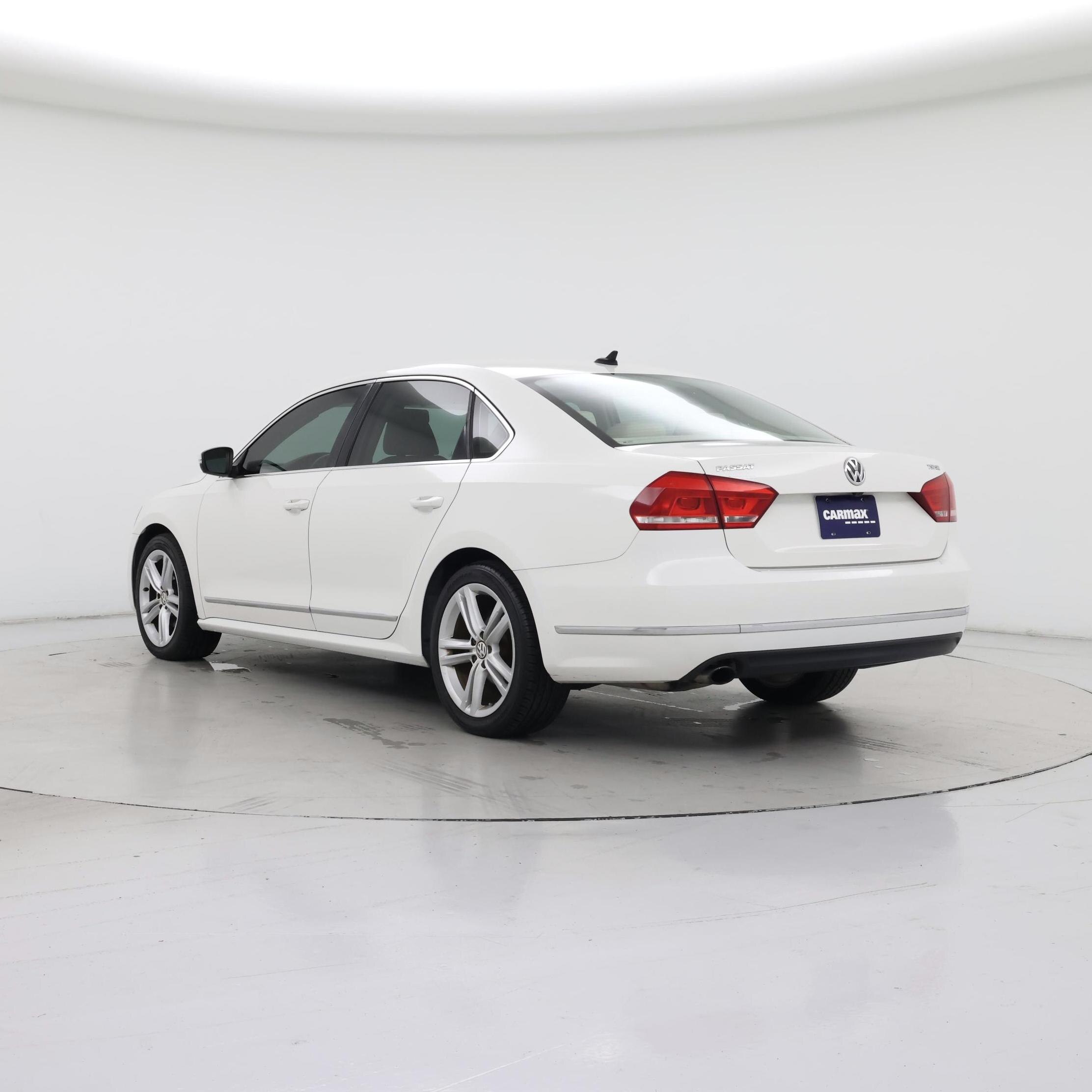 Thumbnail: 2015 Volkswagen Passat - 2