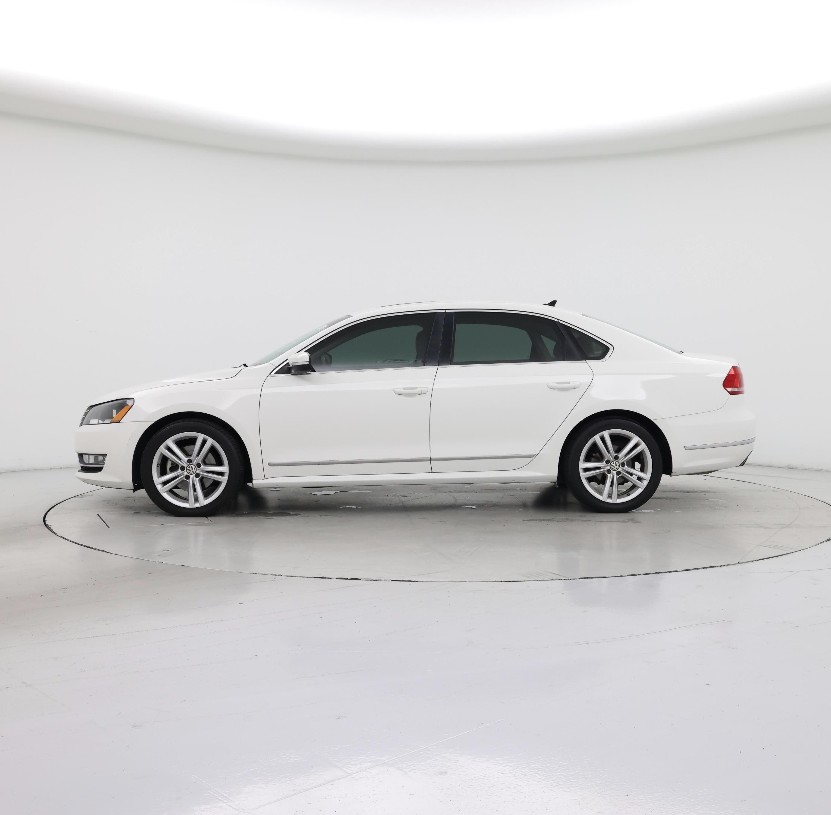 Thumbnail: 2015 Volkswagen Passat - 3