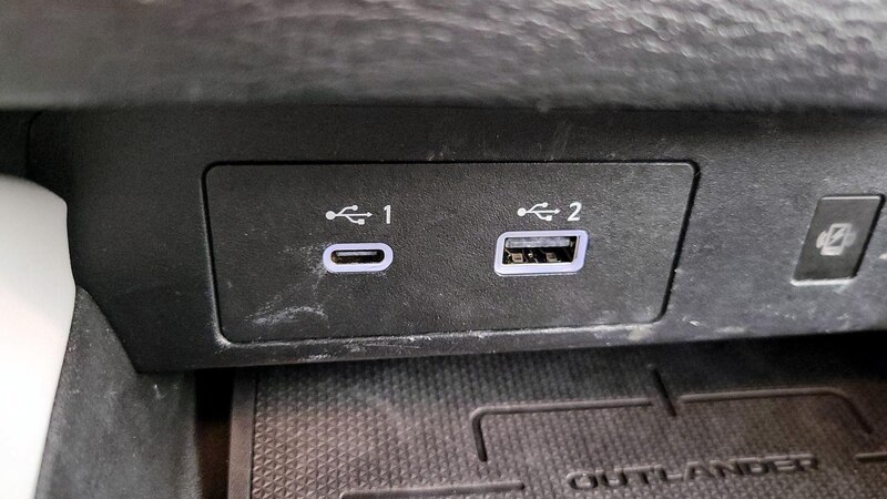 2023 Mitsubishi Outlander SEL 19