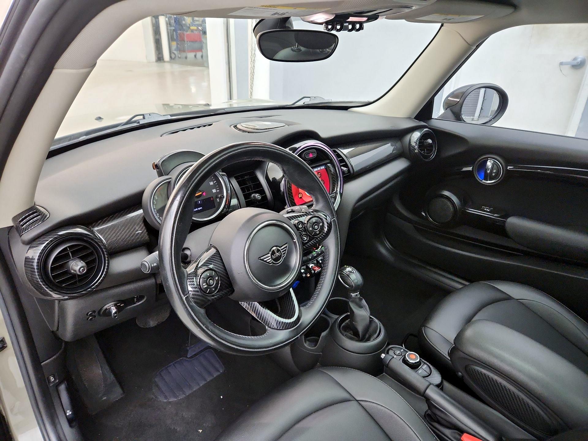 Thumbnail: 2019 MINI Cooper Hardtop - 9