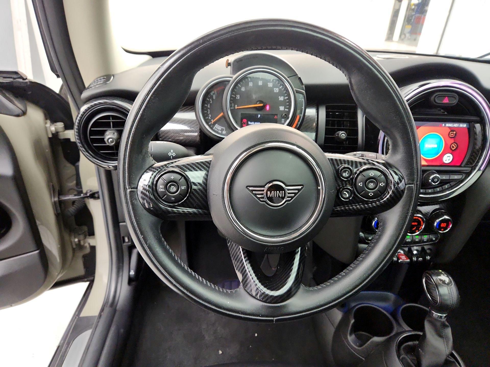 Thumbnail: 2019 MINI Cooper Hardtop - 10