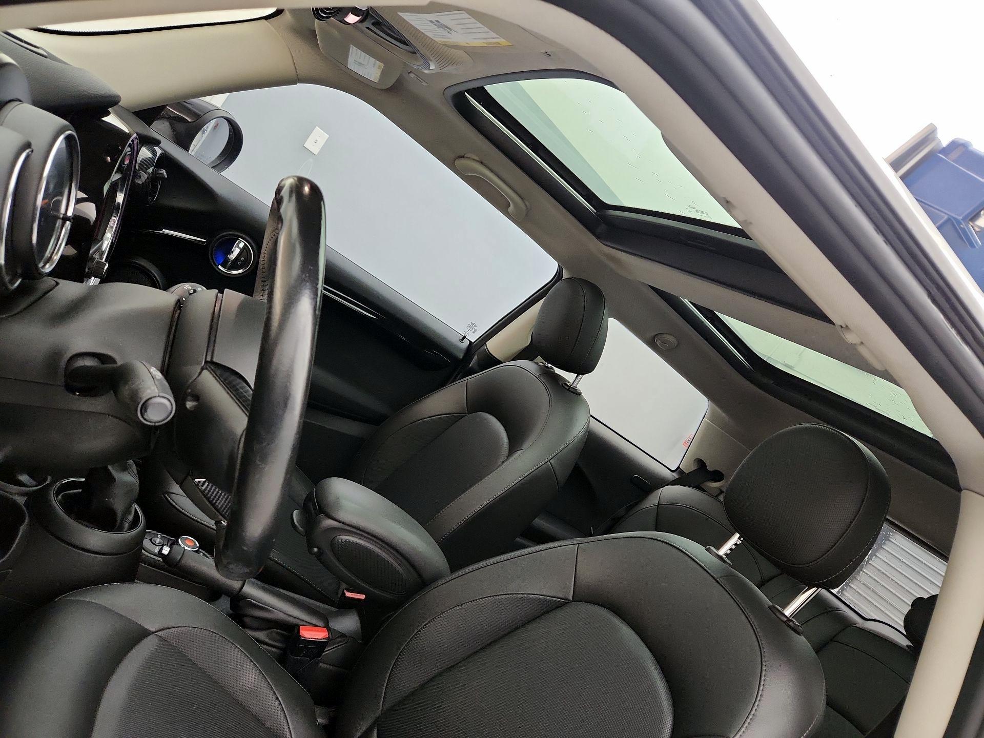 Thumbnail: 2019 MINI Cooper Hardtop - 19