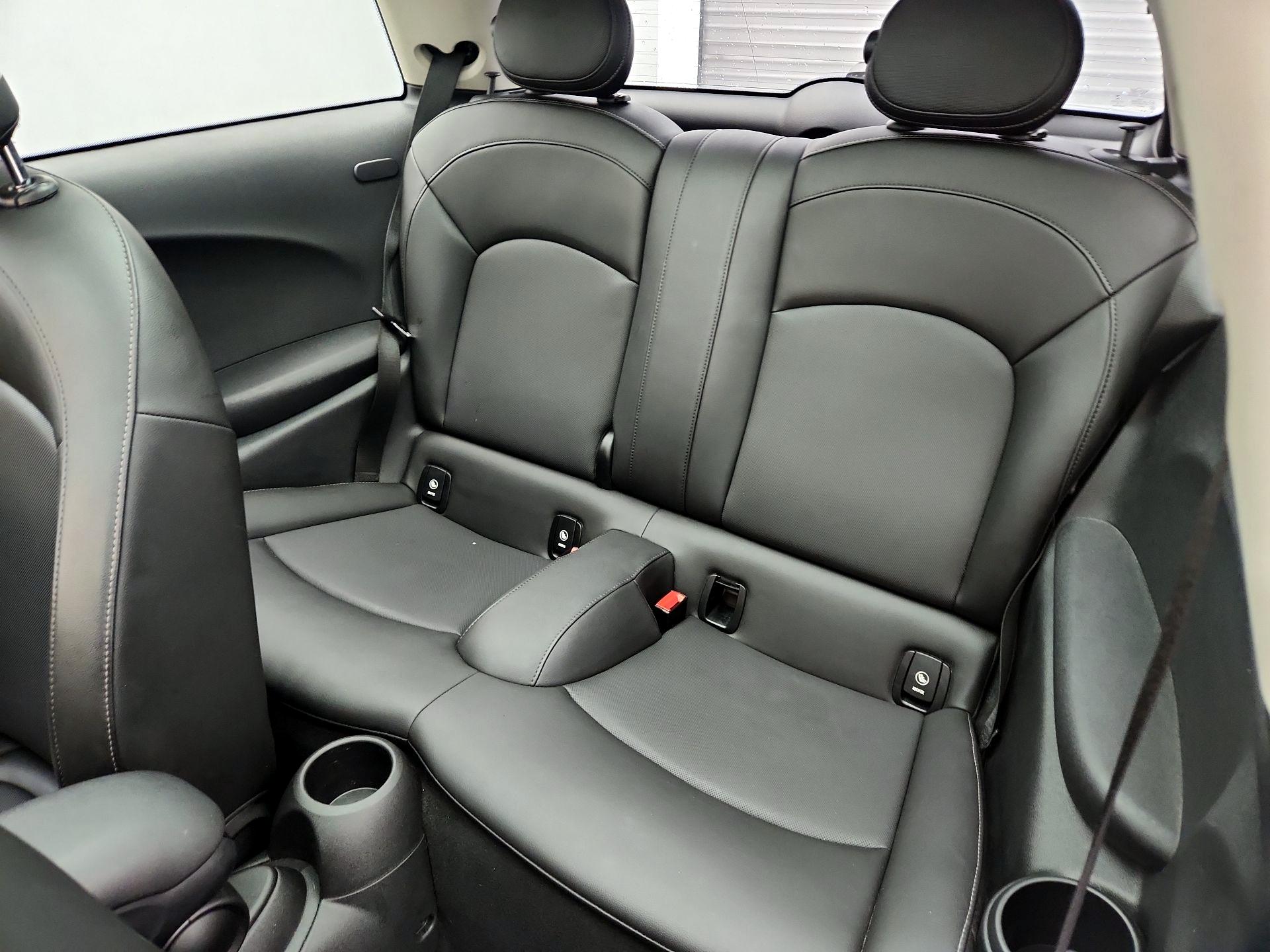 Thumbnail: 2019 MINI Cooper Hardtop - 20
