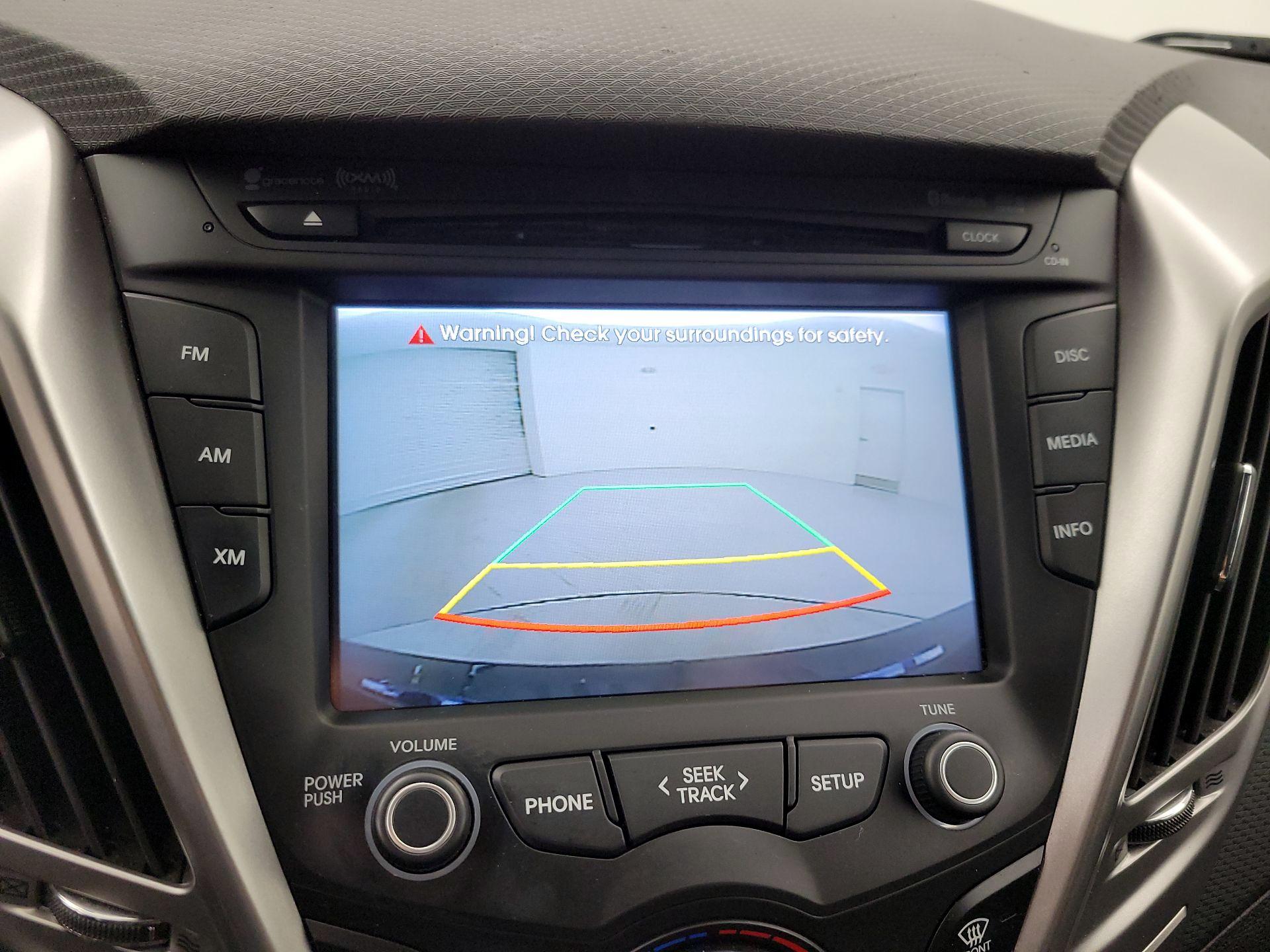 Thumbnail: 2016 Hyundai Veloster - 14