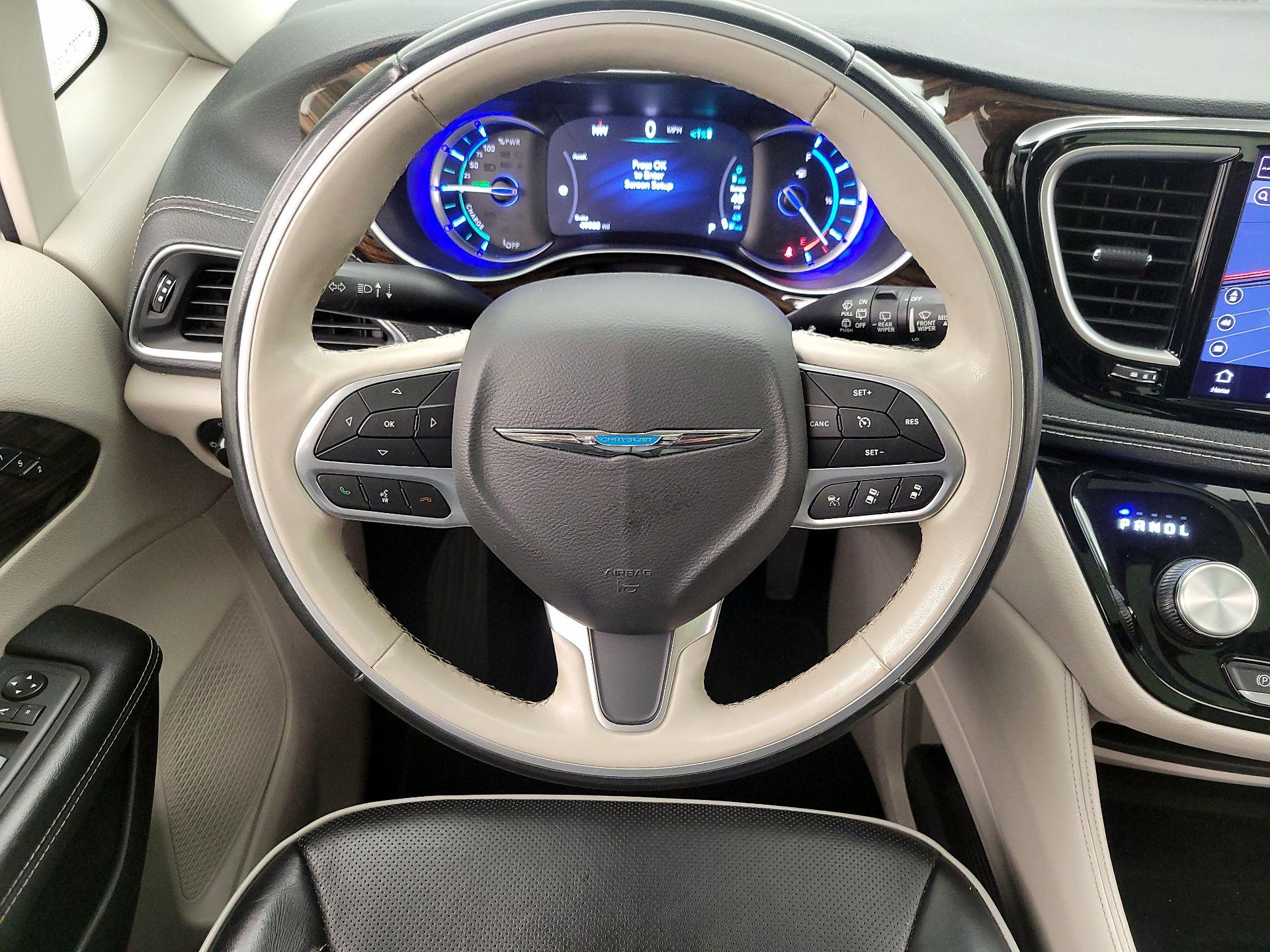 Thumbnail: 2021 Chrysler Pacifica - 10