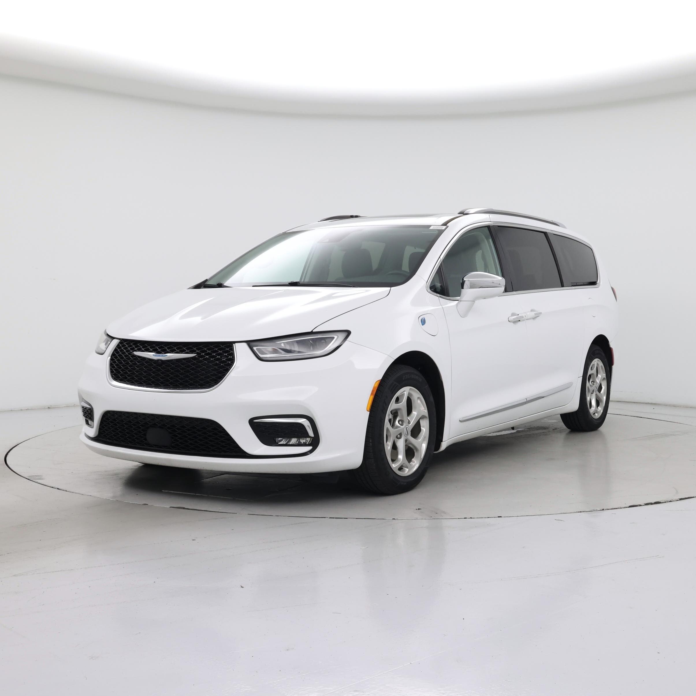 Thumbnail: 2021 Chrysler Pacifica - 4