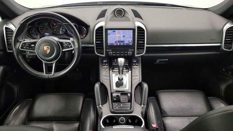 2017 Porsche Cayenne Platinum Edition 9