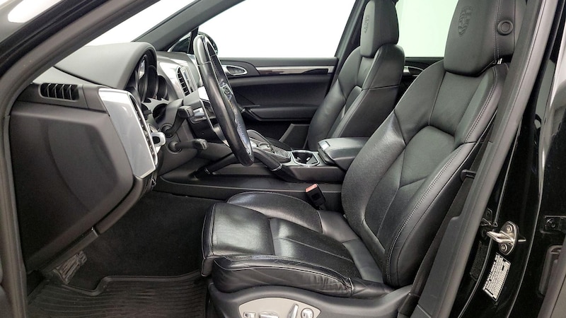 2017 Porsche Cayenne Platinum Edition 11