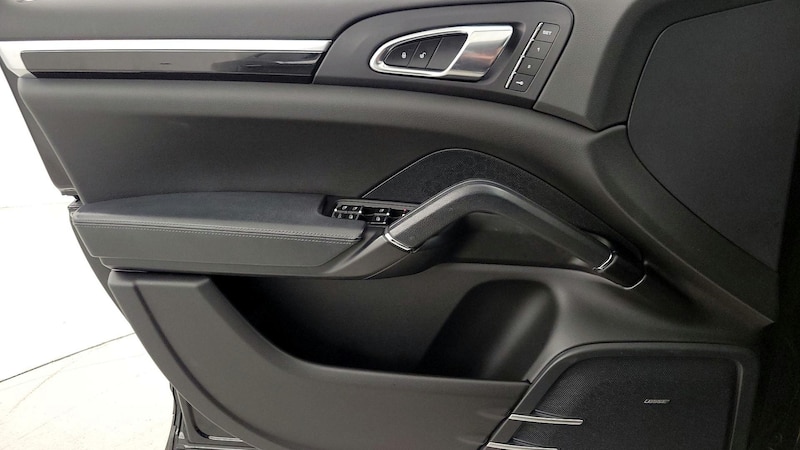 2017 Porsche Cayenne Platinum Edition 12