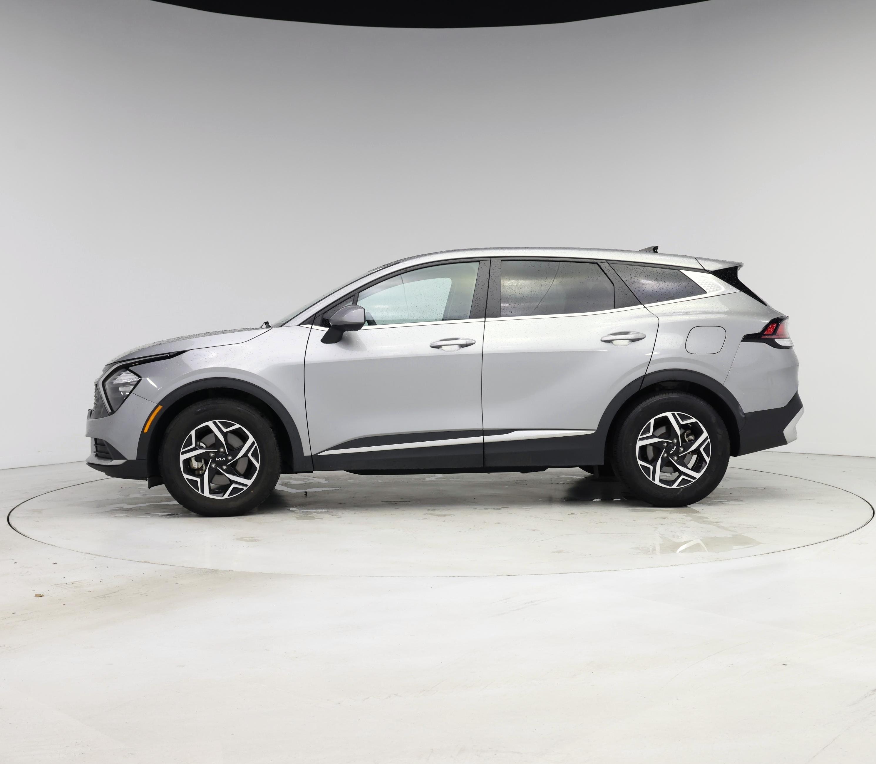 Thumbnail: 2023 Kia Sportage - 3