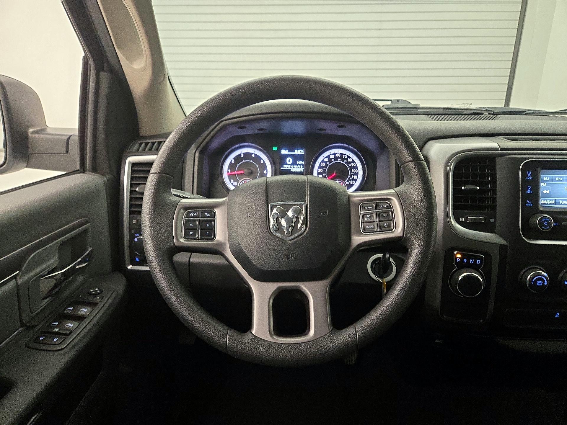Thumbnail: 2022 RAM 1500 Classic - 10