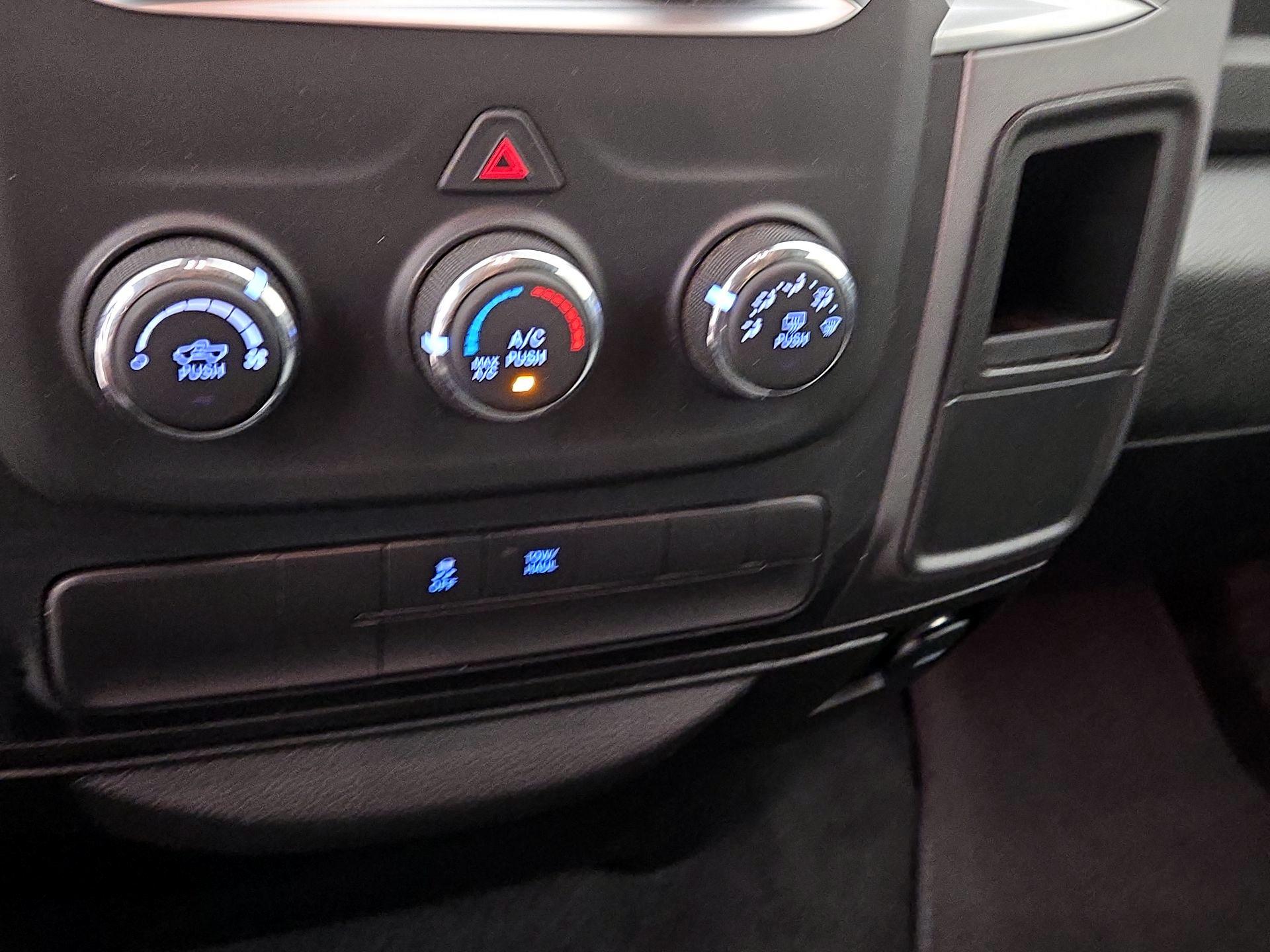 Thumbnail: 2022 RAM 1500 Classic - 14