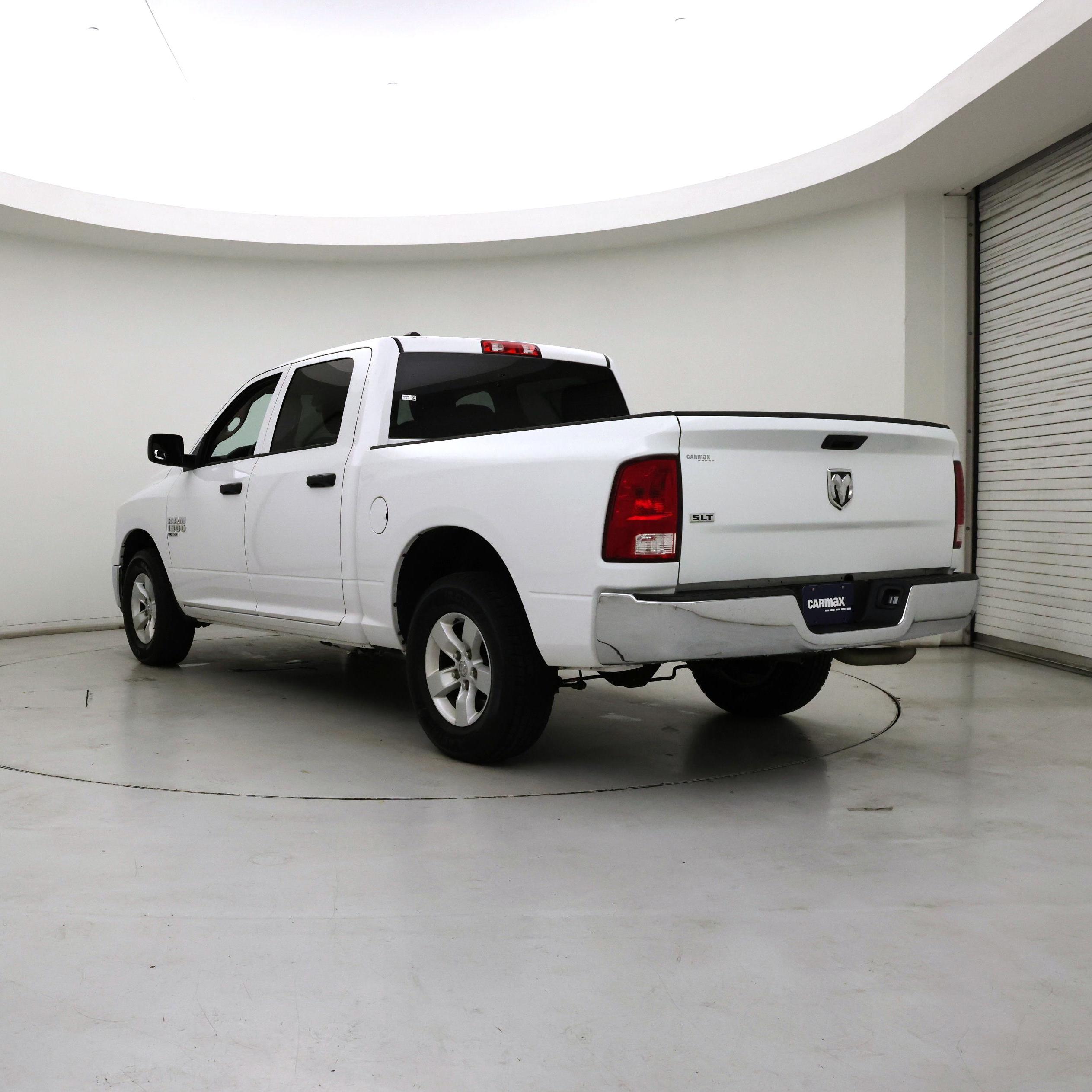 Thumbnail: 2022 RAM 1500 Classic - 2