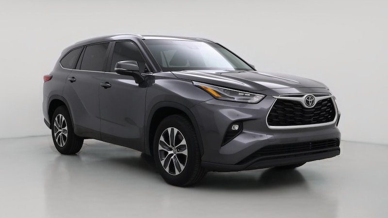 2023 Toyota Highlander XLE Hero Image