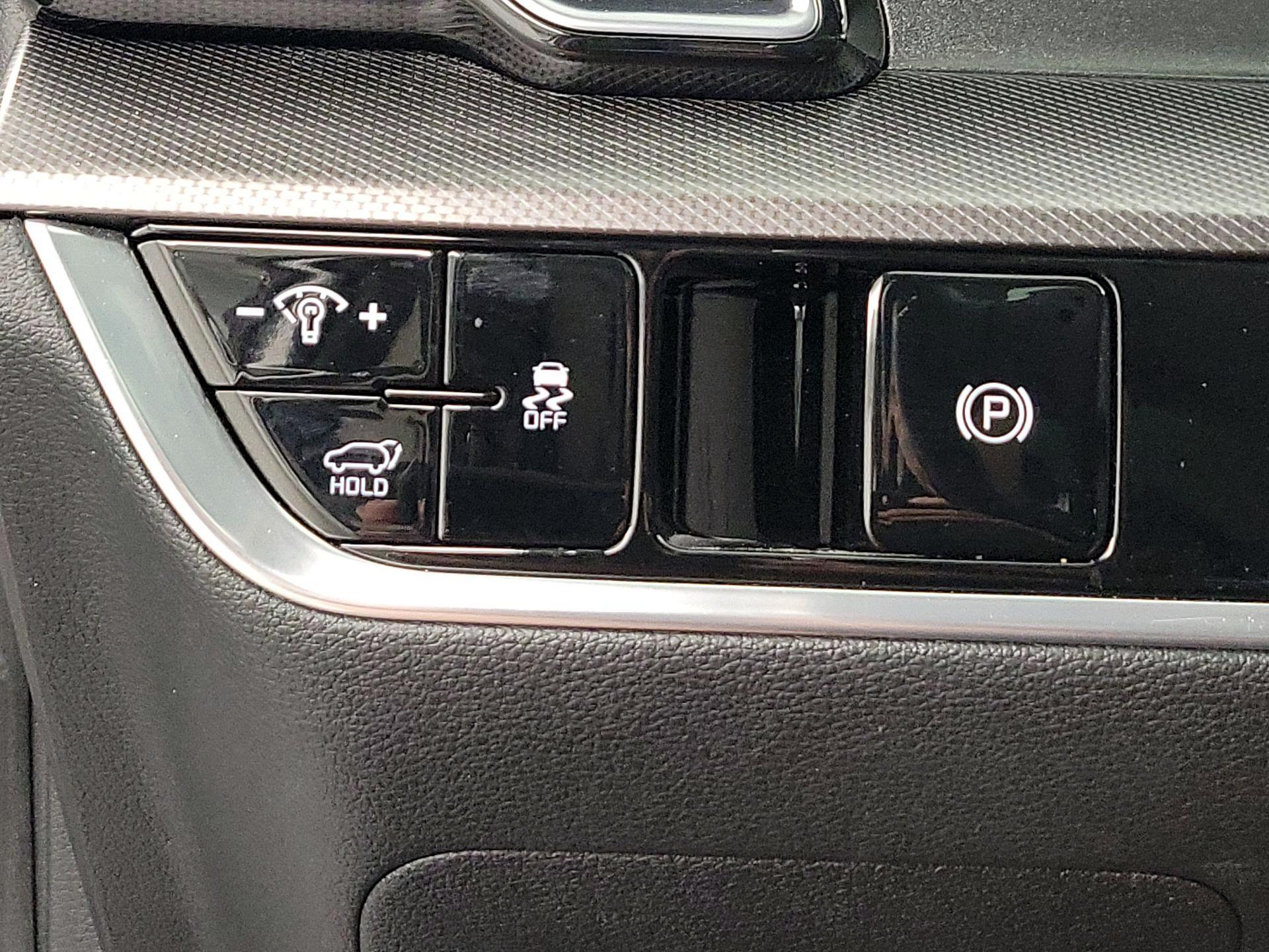 Thumbnail: 2023 Kia Sportage - 13