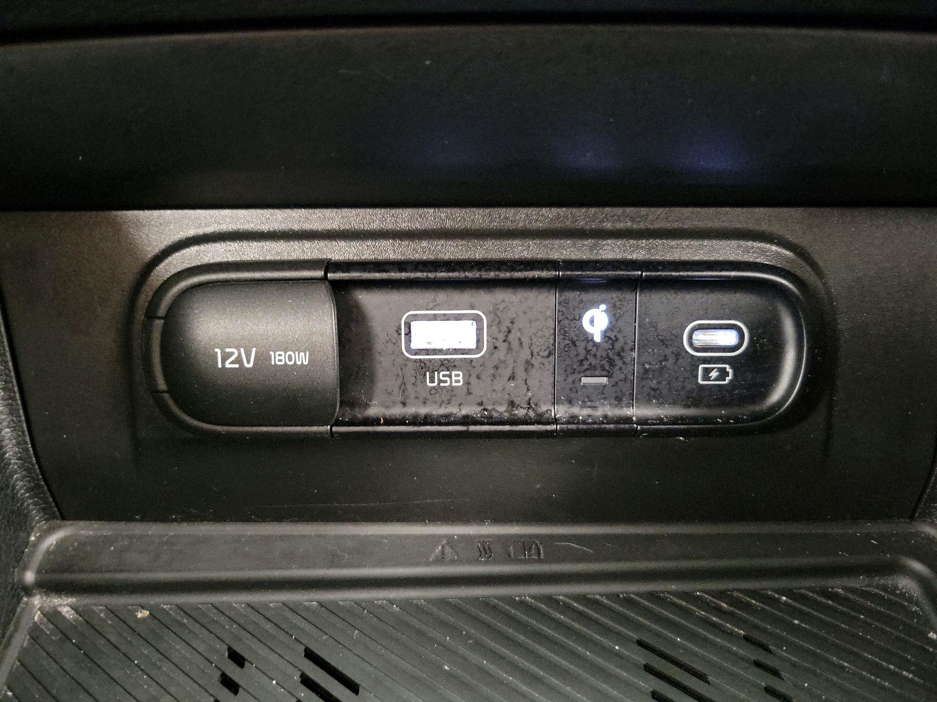 Thumbnail: 2023 Kia Sportage - 19