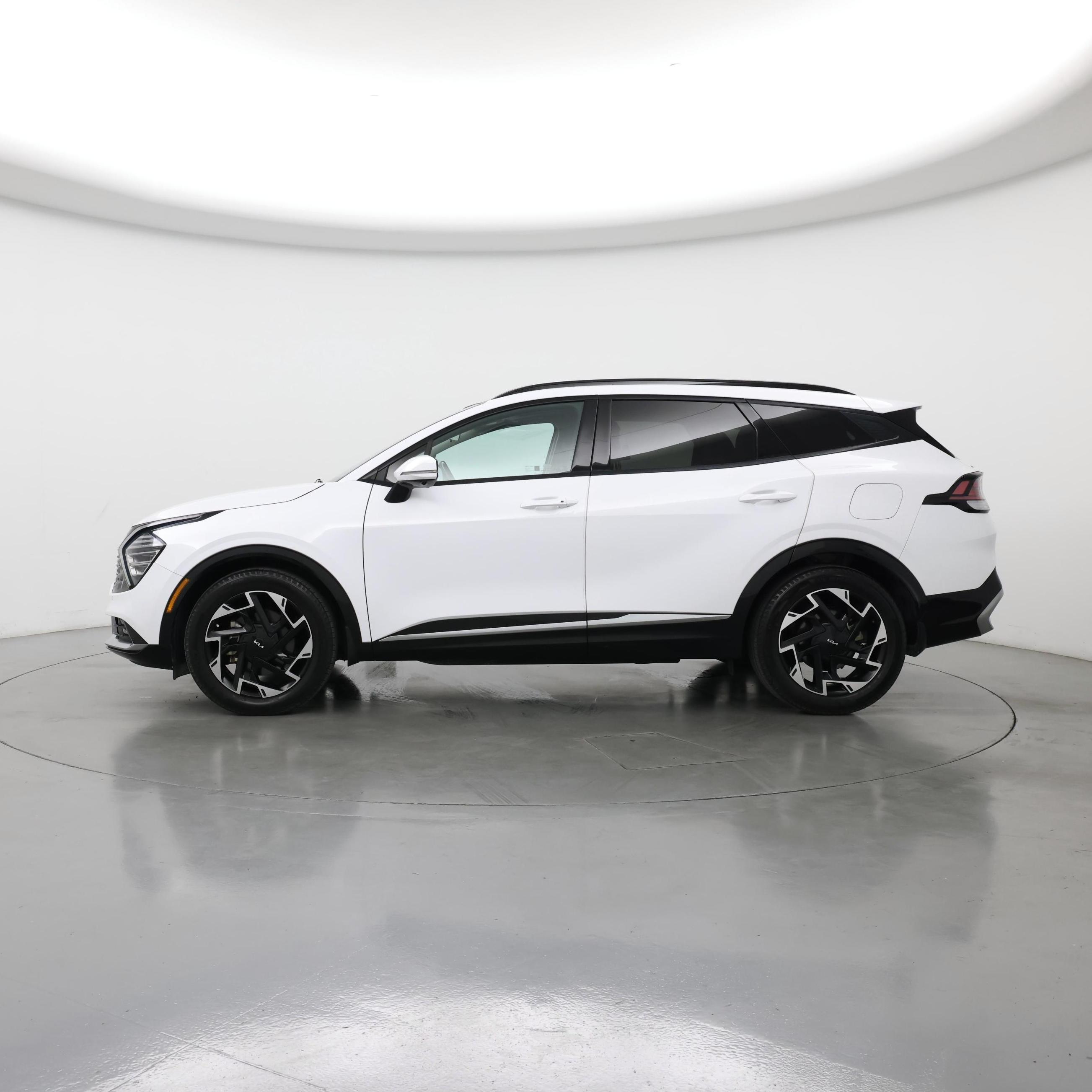 Thumbnail: 2023 Kia Sportage - 3