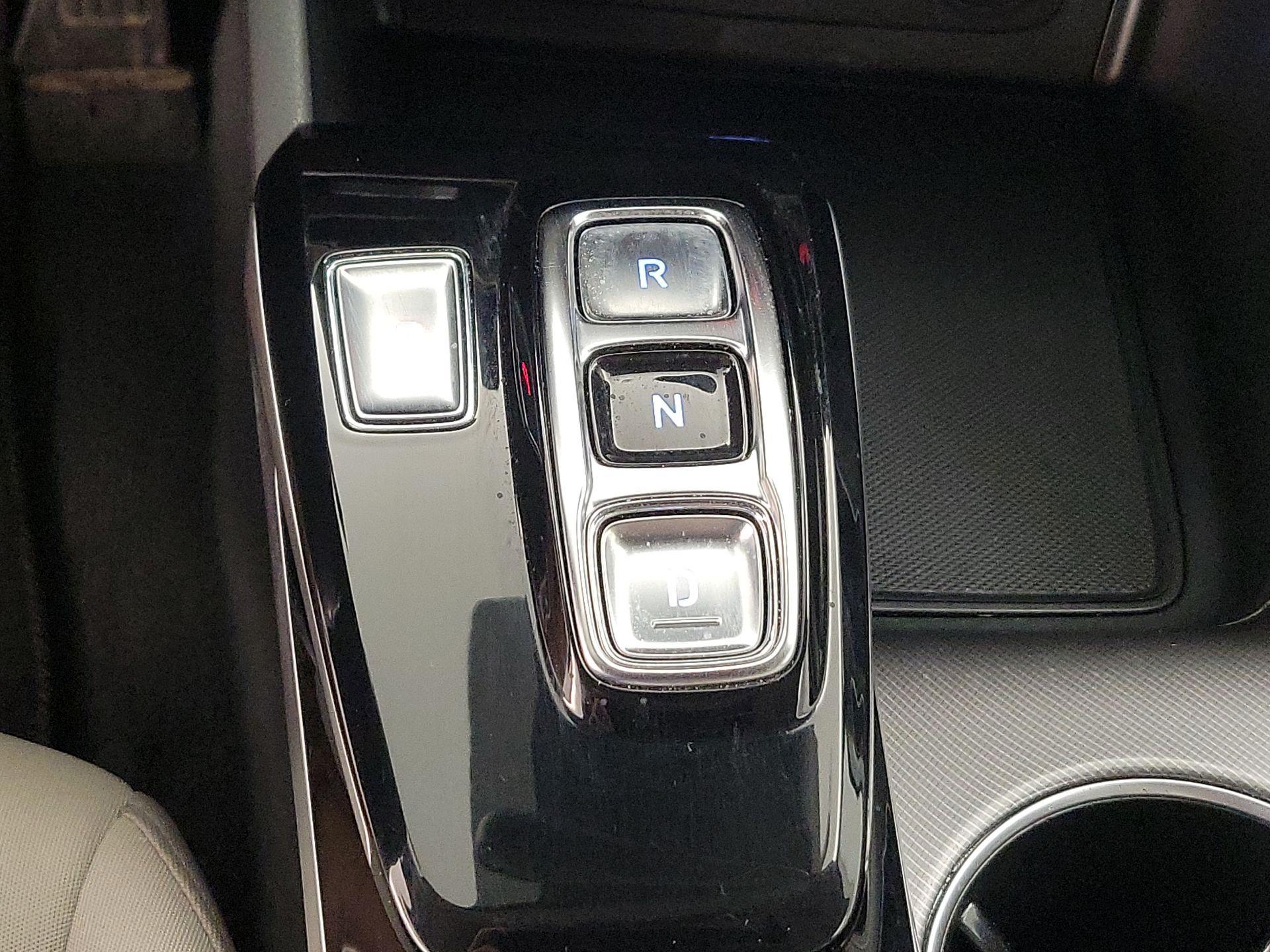Thumbnail: 2023 Hyundai Sonata - 18