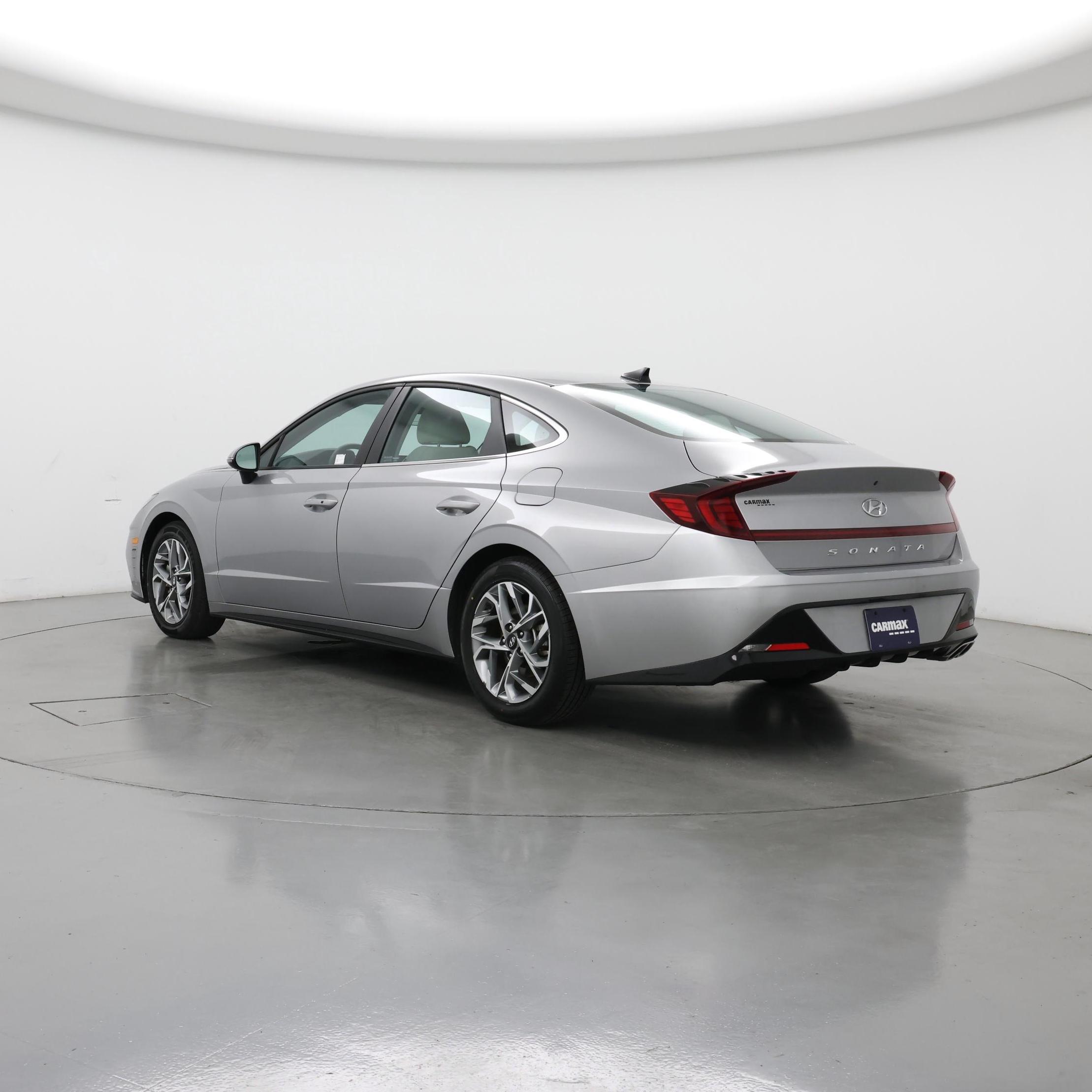 Thumbnail: 2023 Hyundai Sonata - 2